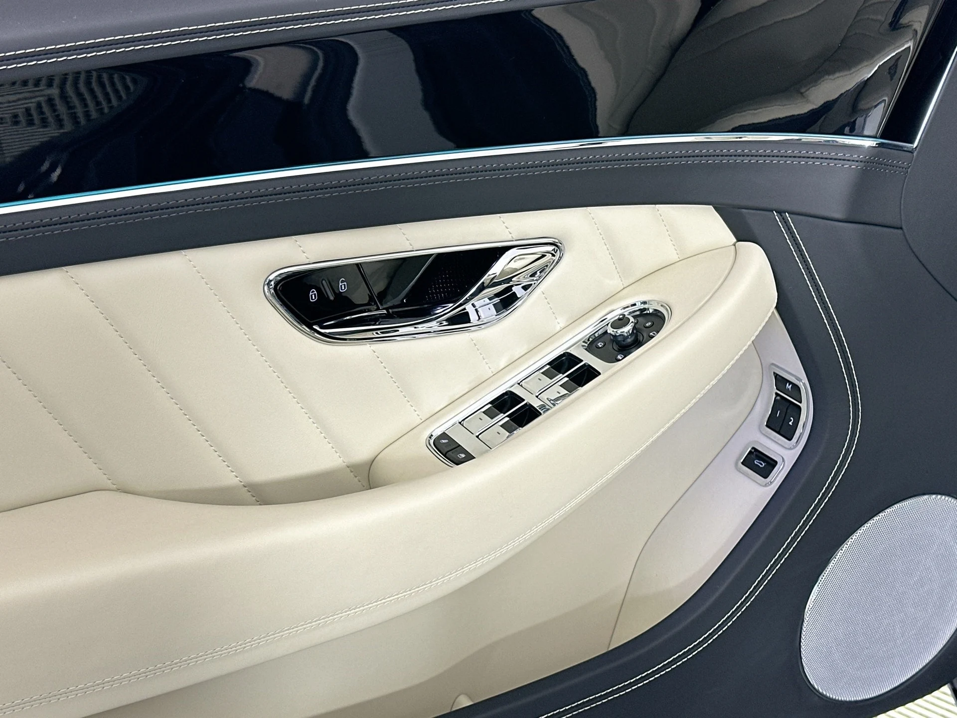 mph017_3031968448_18_ab8c9845a7