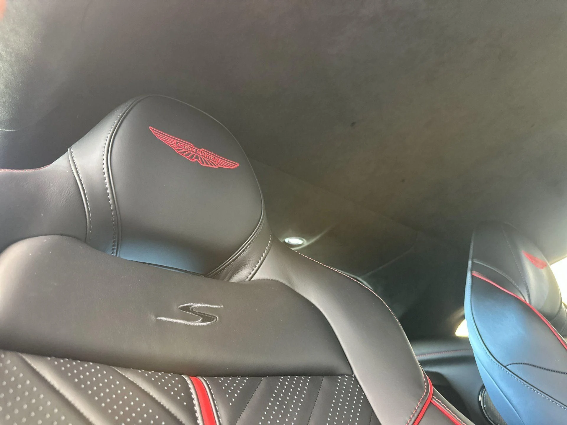 mph017_3032197684_New_2026_Aston_Martin_Vantage_S_1785318294_7426461b34