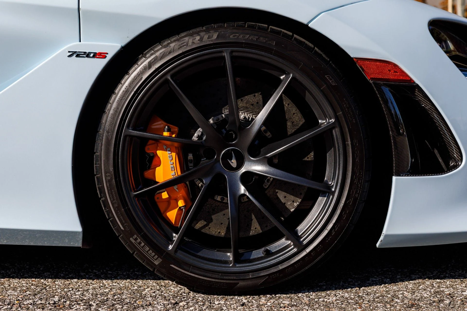 mph017_3035521725_654_p18_l_13b3ad722b