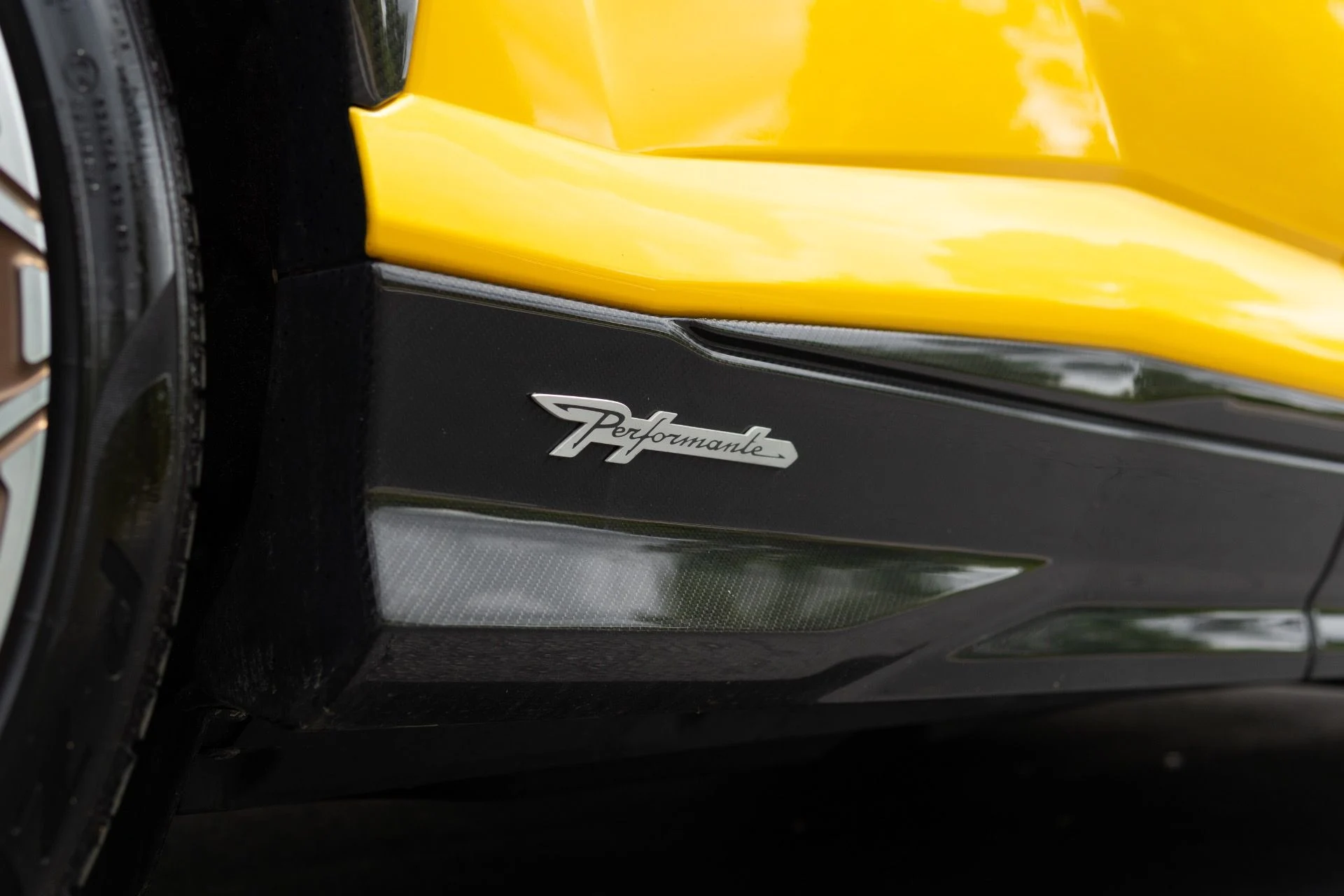 mph017_303760668_Used_2024_Lamborghini_Urus_Performante_1773952296_6ed21118fd