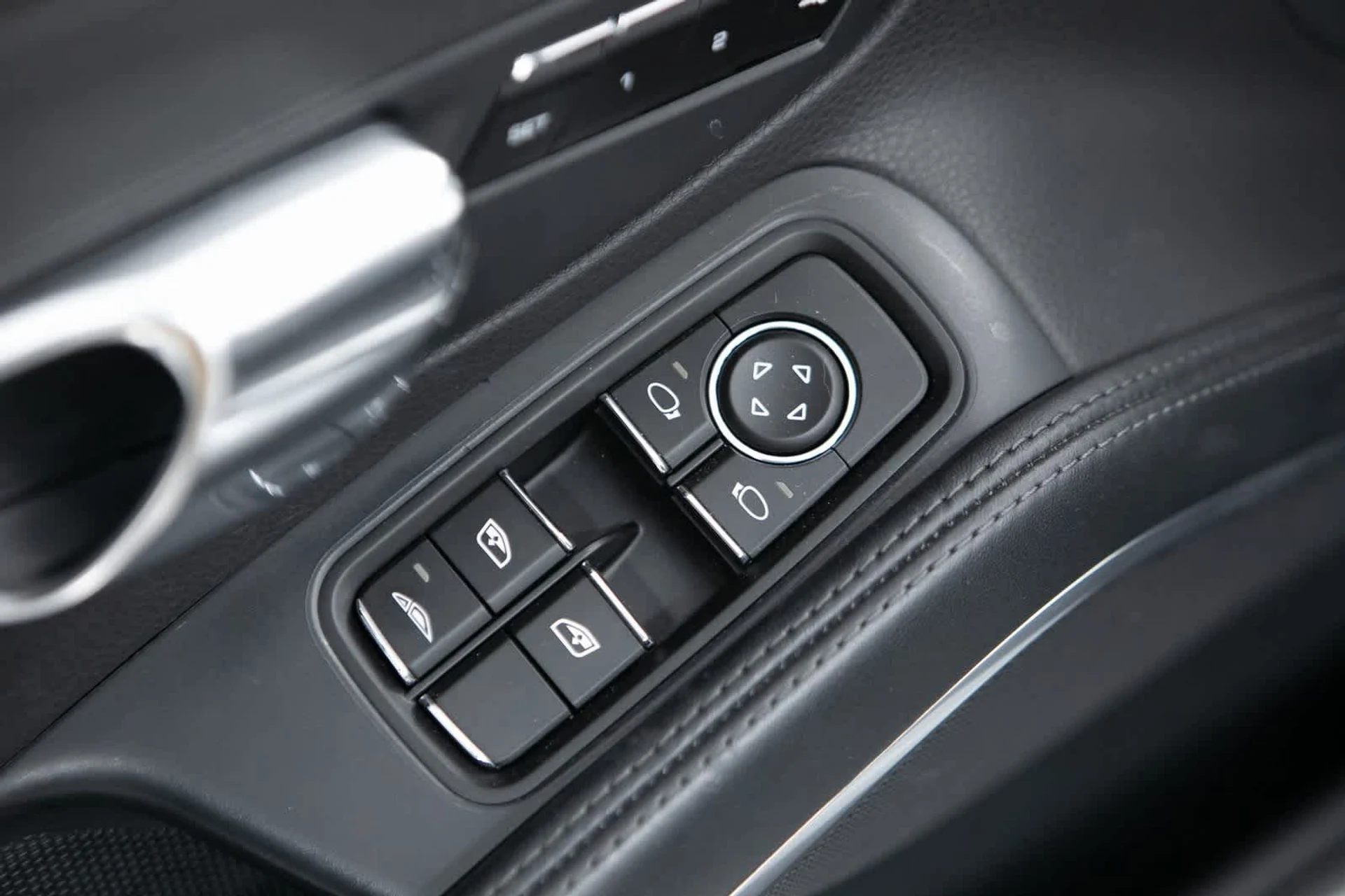 mph017_3042827176_ba0b880a5f1874b4df1103534008384fx_af11733adf