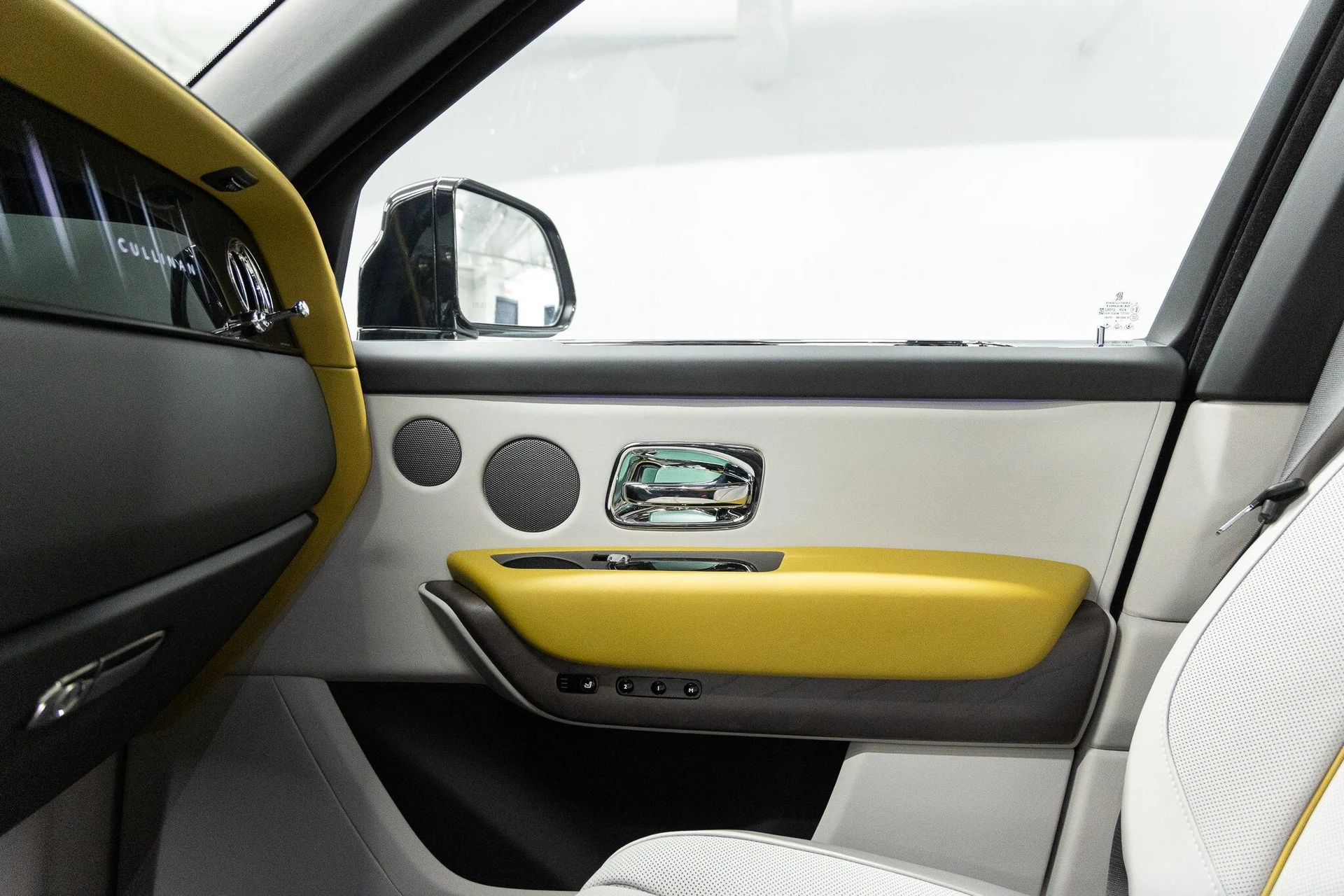 mph017_3047430337_a53125e33fc896c910973dfd26eabff6x_4e7702a6d5