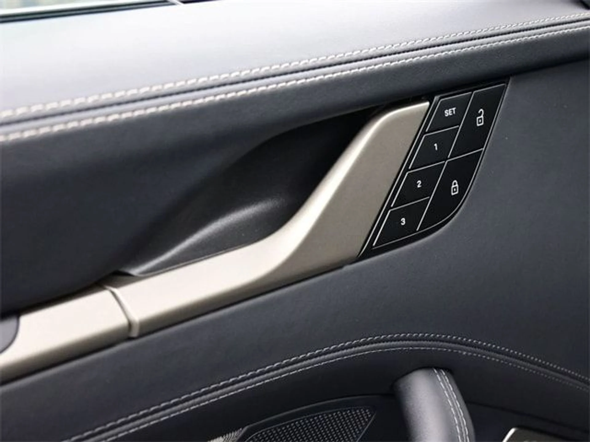 mph017_3050811912_ec502a1cbea7327605eab51f582a9e9cx_60c4ee6185