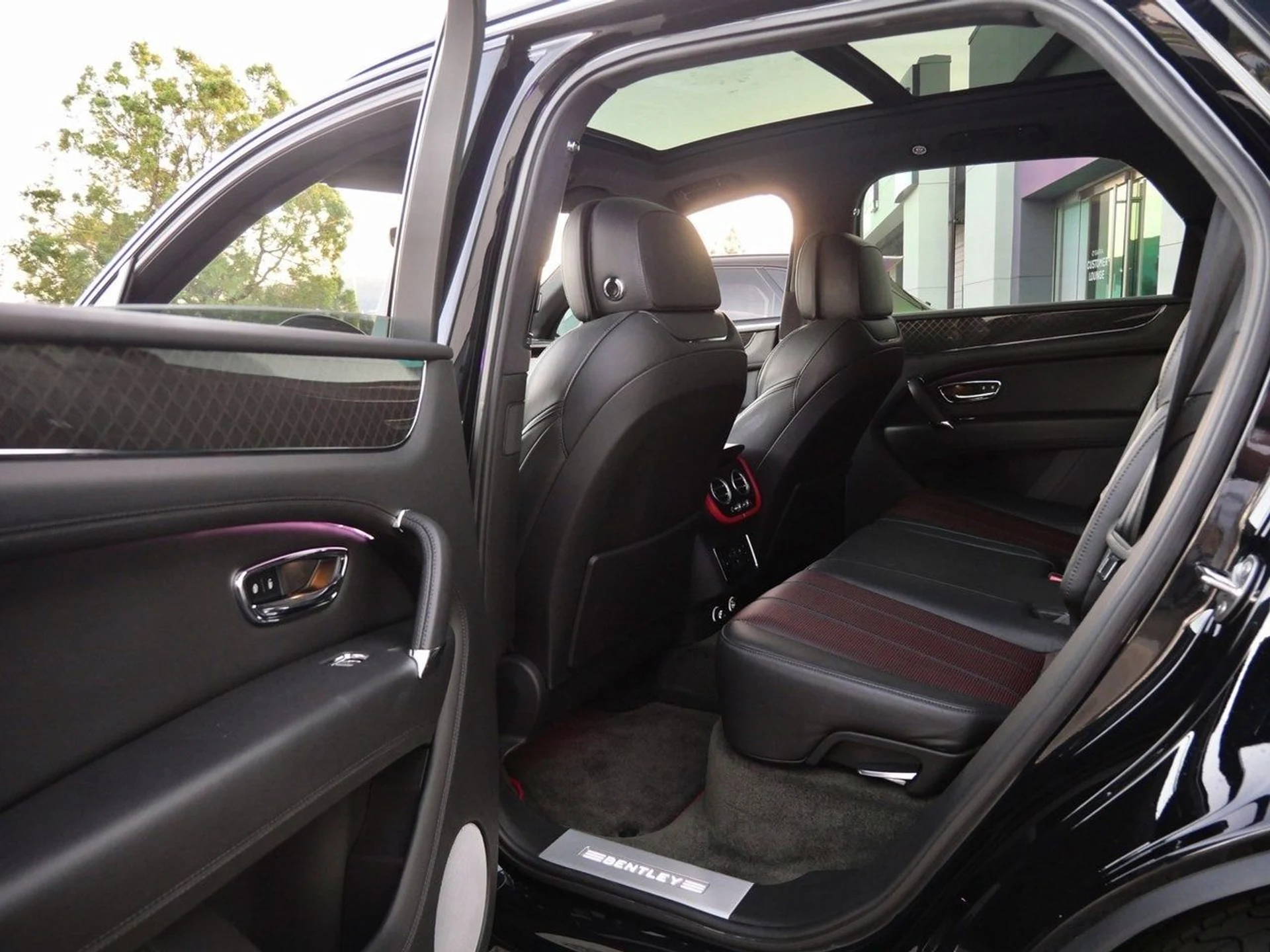 mph017_305852828_542290989cd1567fd2f7118b0086617ax_a69f79eecc