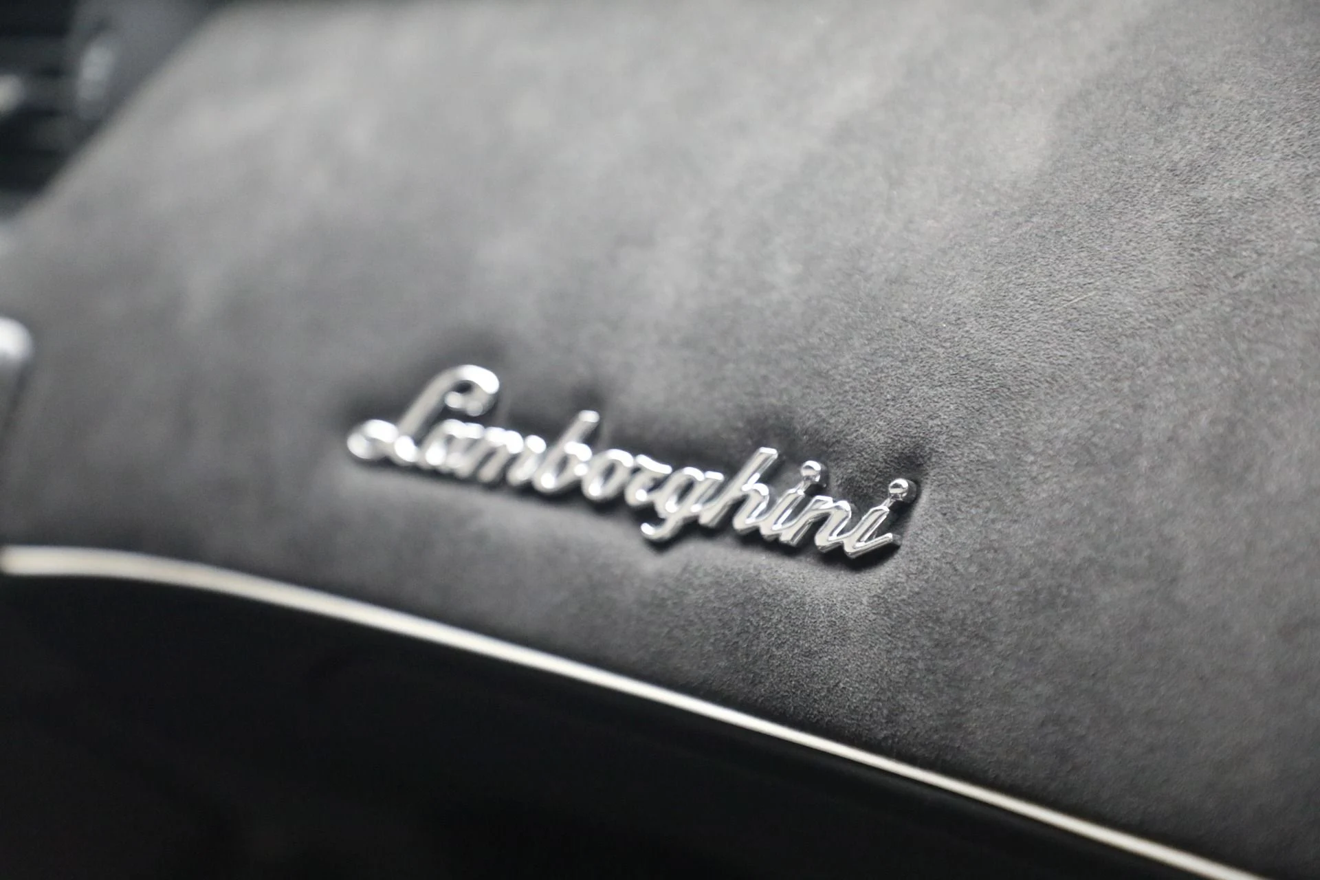 mph017_3068061510_Used_2017_Lamborghini_Centenario_Roadster_1778176880_ef0c17afe6
