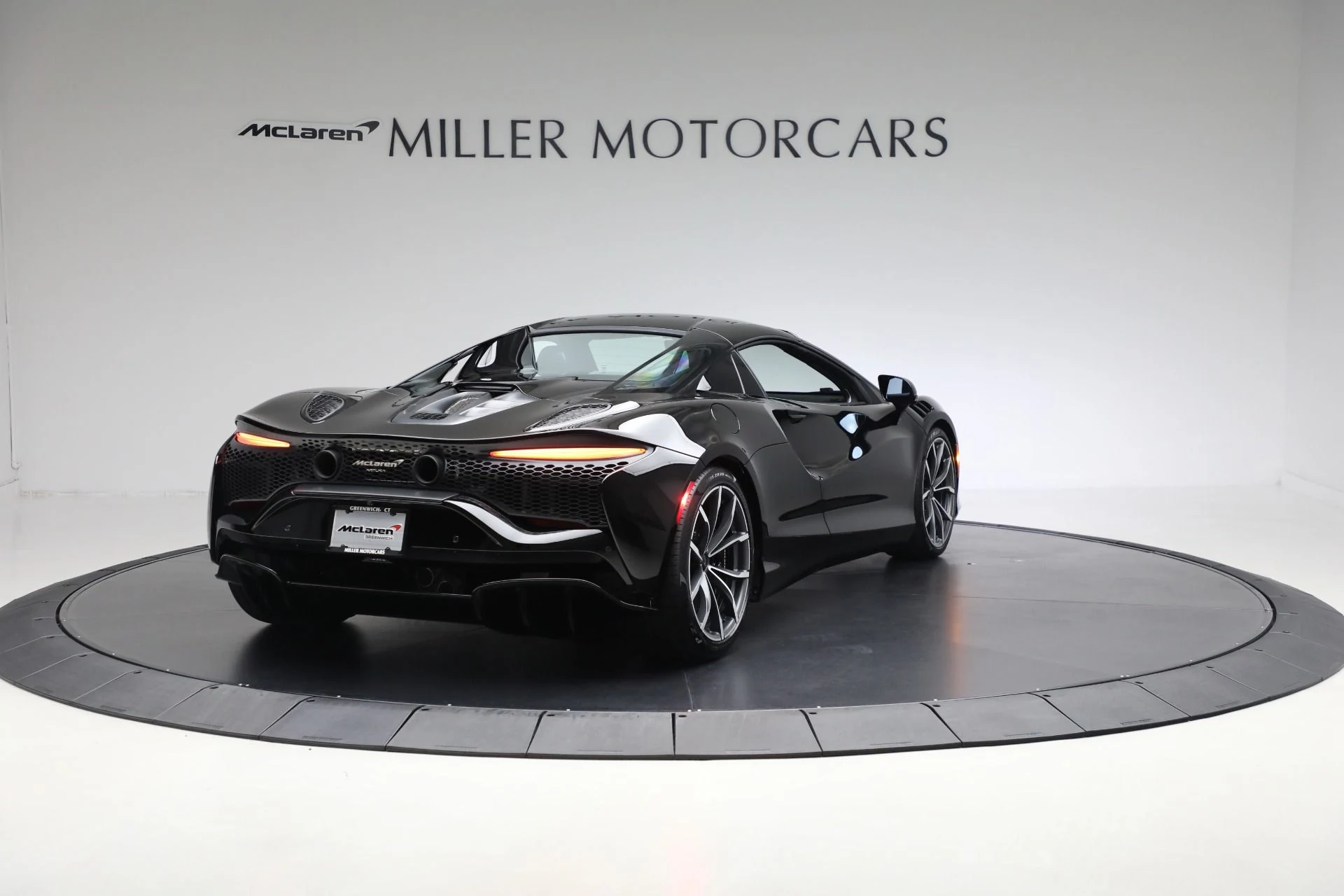 mph017_3068488159_New_2025_Mc_Laren_Artura_Spider_d055716f18