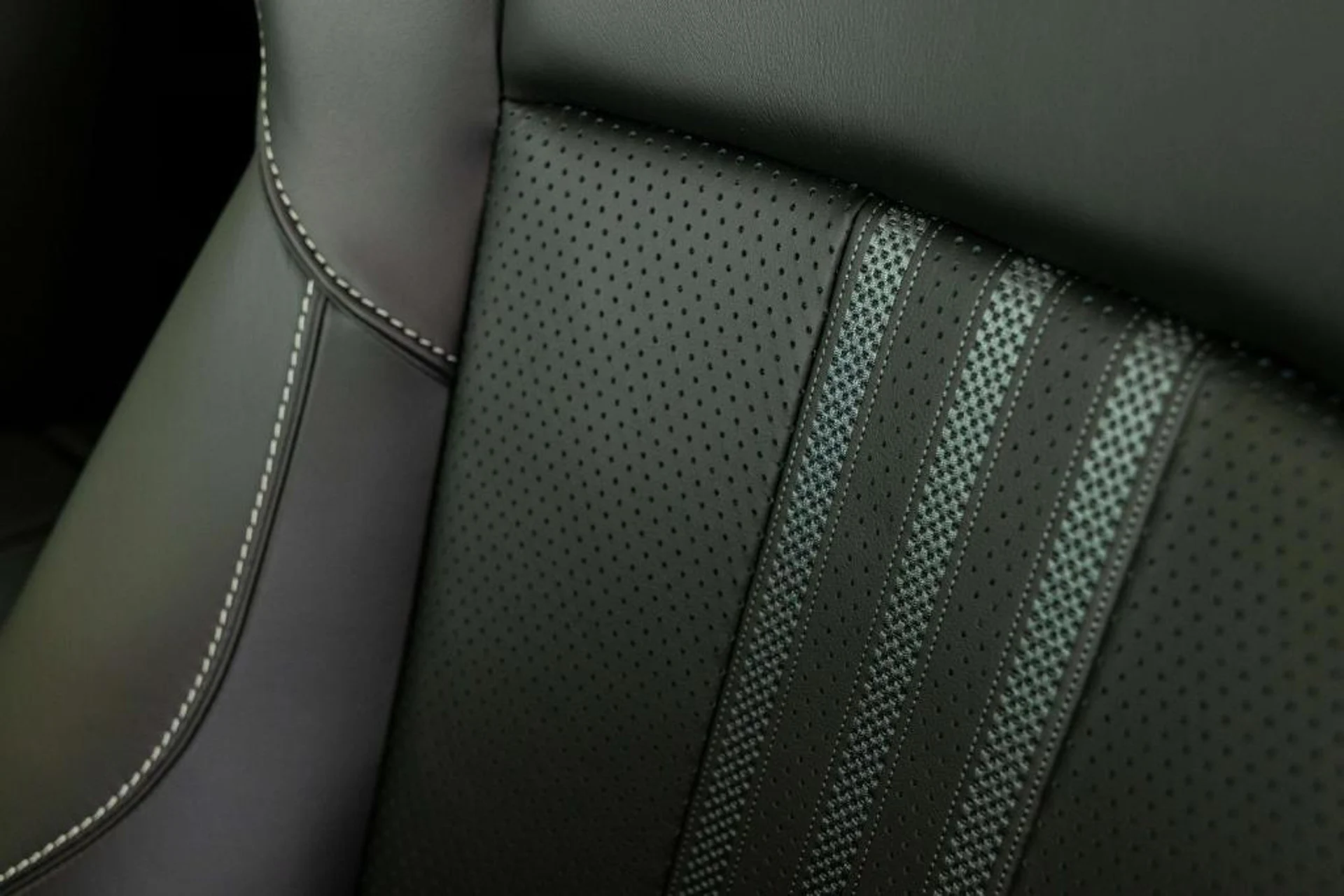 mph017_3069350214_0tl_MXF_7p_Xw_Aago9_R3_E_Fl_Y99_LRYE_5386f3d09a