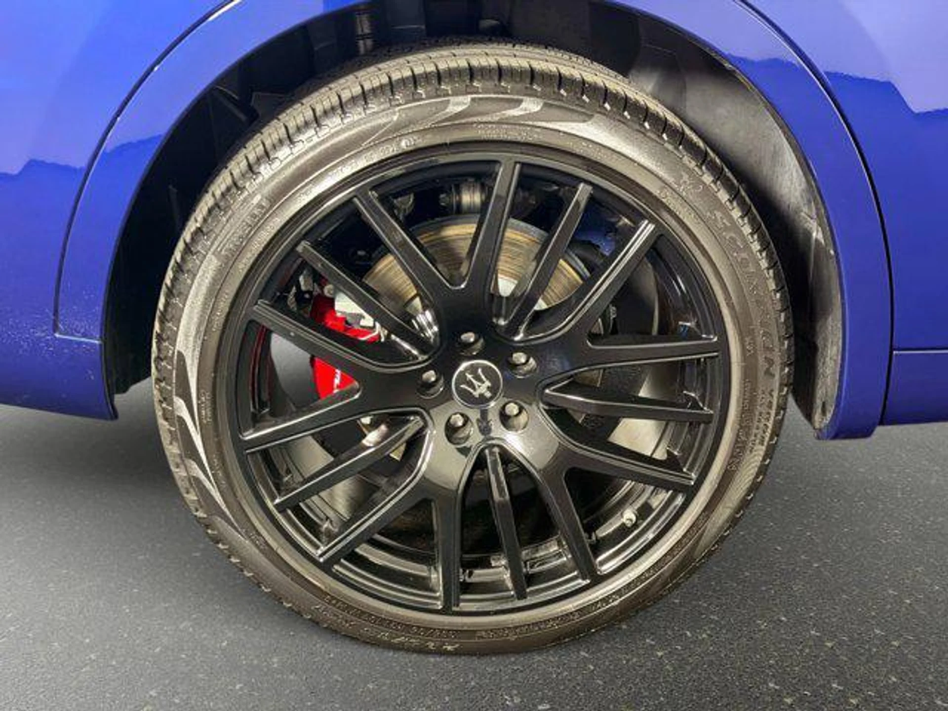 mph017_3070635911_su_Yr_Dm_F_Rd_V_Rbi_RJE_p0wky_M9_Q4_c5a25d35e9