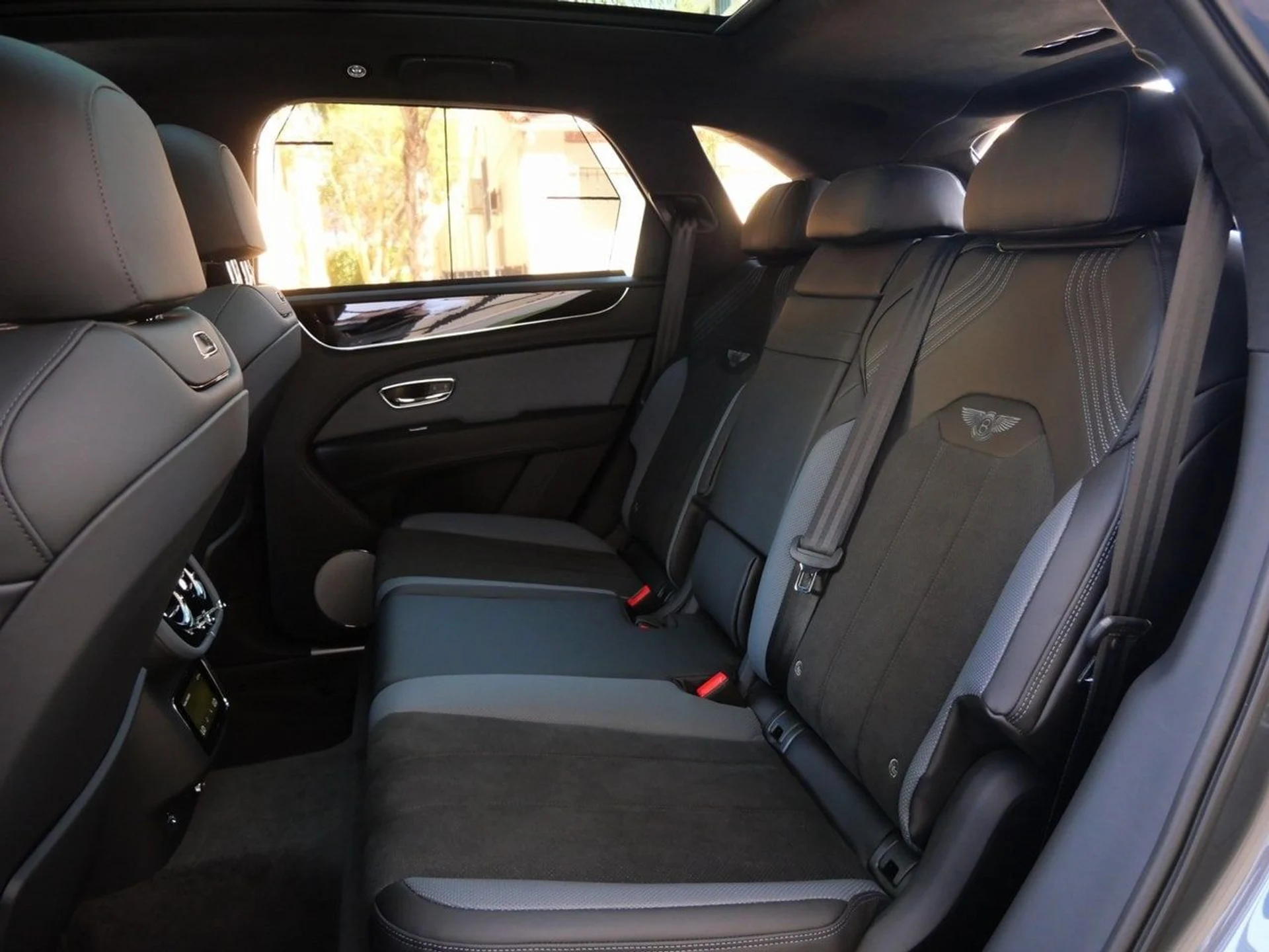 mph017_3070699940_6680c76d6319feeb436fe5fbf8ea8172x_38633b8588