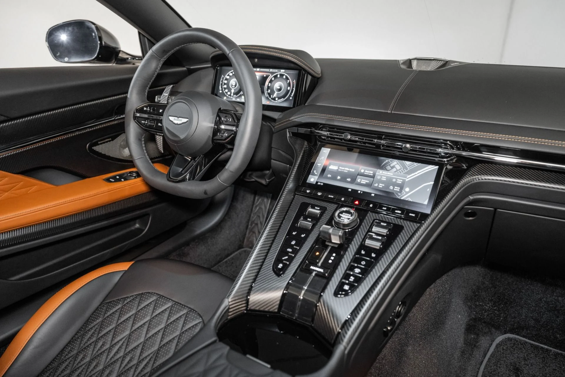 mph017_3073157229_Used_2025_Aston_Martin_DB_12_Coupe_1742566094_e84bc9a173