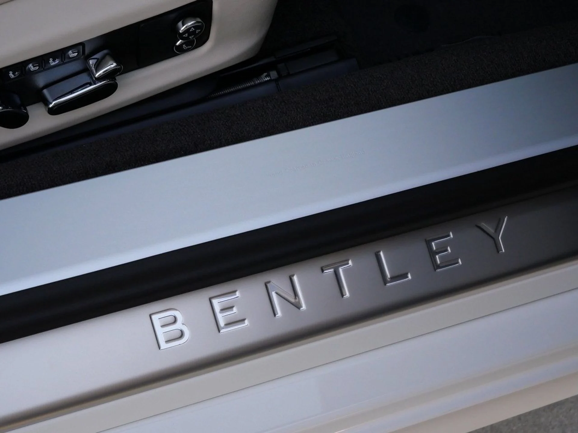 mph017_3074034691_3983cccf9bc8683a340b7ae1fa827b8cx_f991e04c27