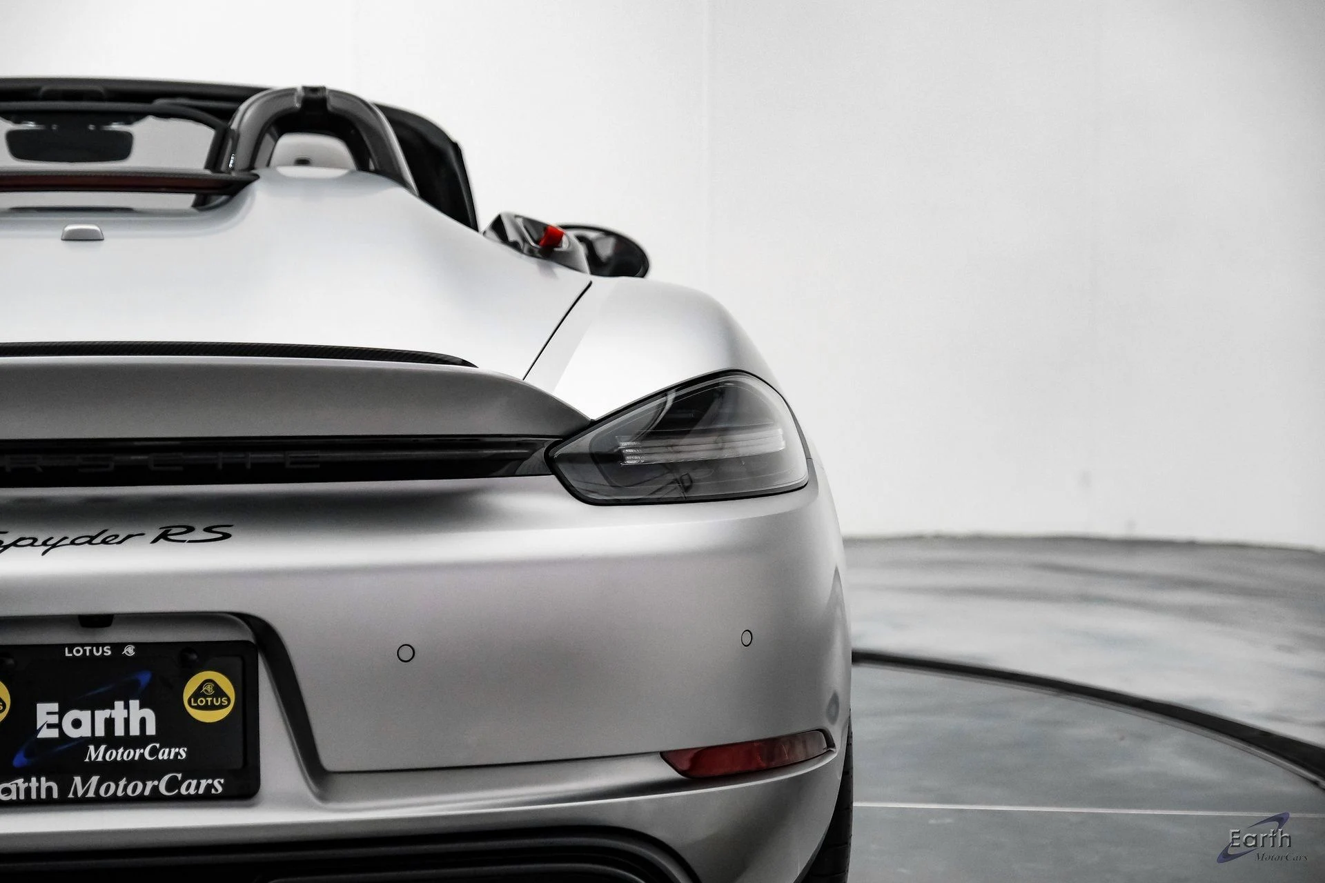 mph017_307742151_6782a44ebbfd4f7c2cce1eaeecc19057x_e6a7bada65