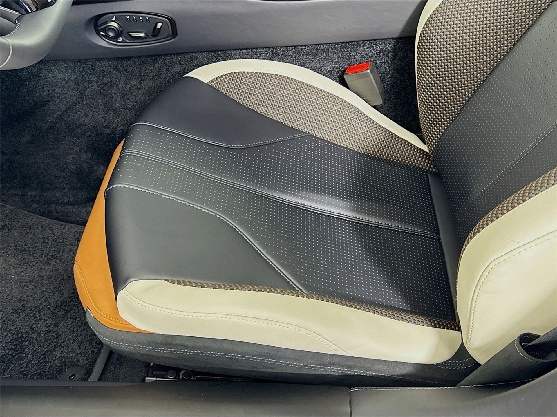 mph017_3077982201_216664015f3370b24802612fac8c6dcfx_6ccc008d2f