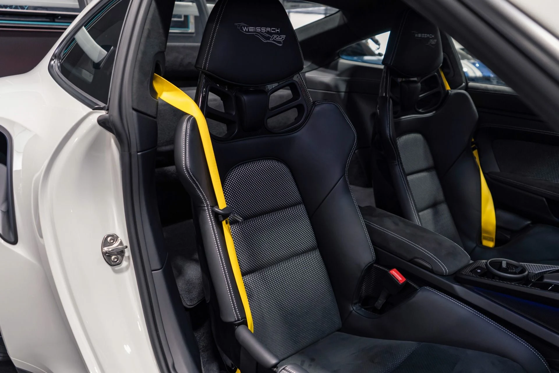 mph017_3080186619_Used_2025_Porsche_911_GT_3_RS_1773251157_0895724a19