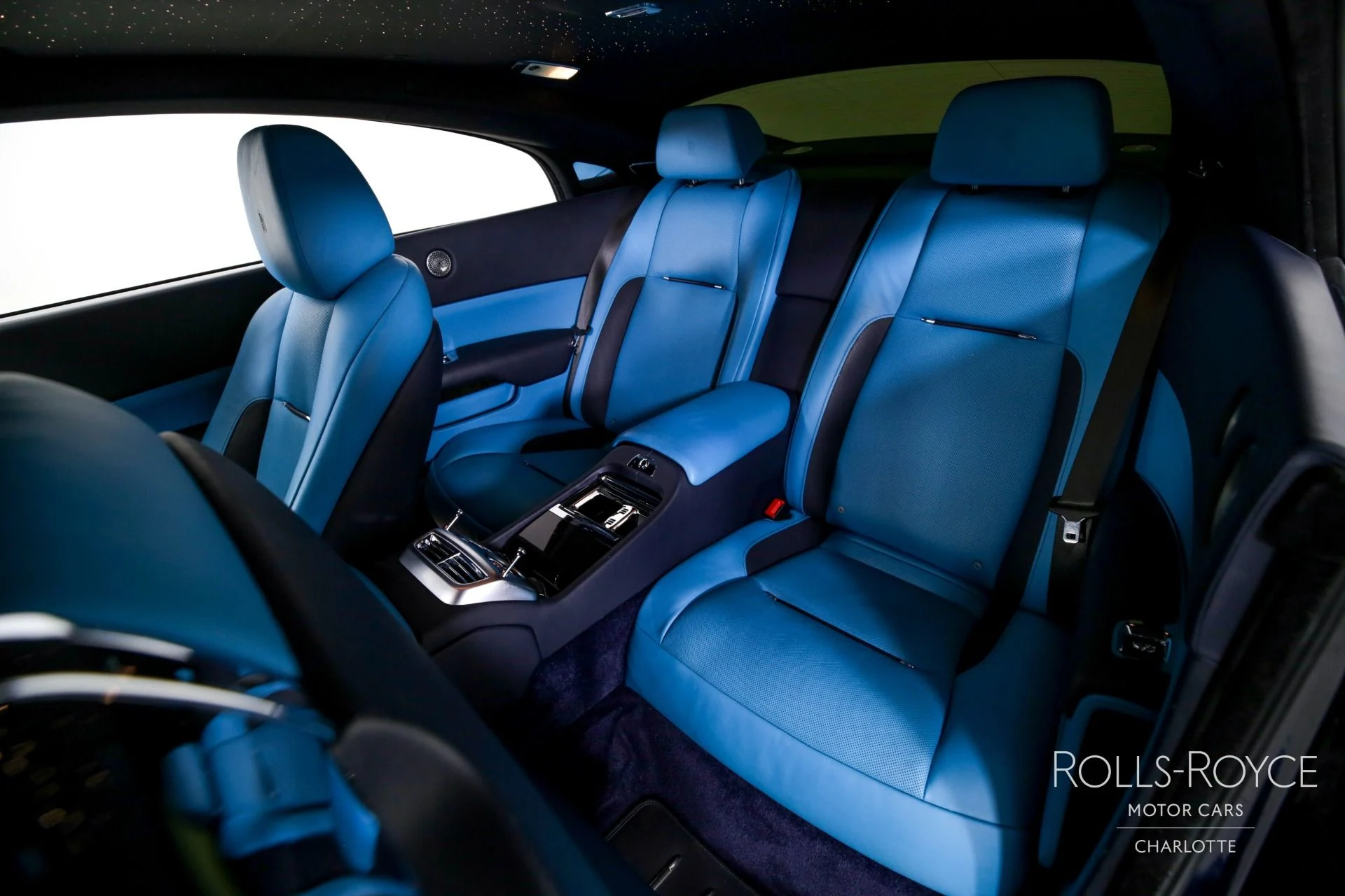 mph017_3083995950_Used_2019_Rolls_Royce_Wraith_1743453383_cc8ee2b306