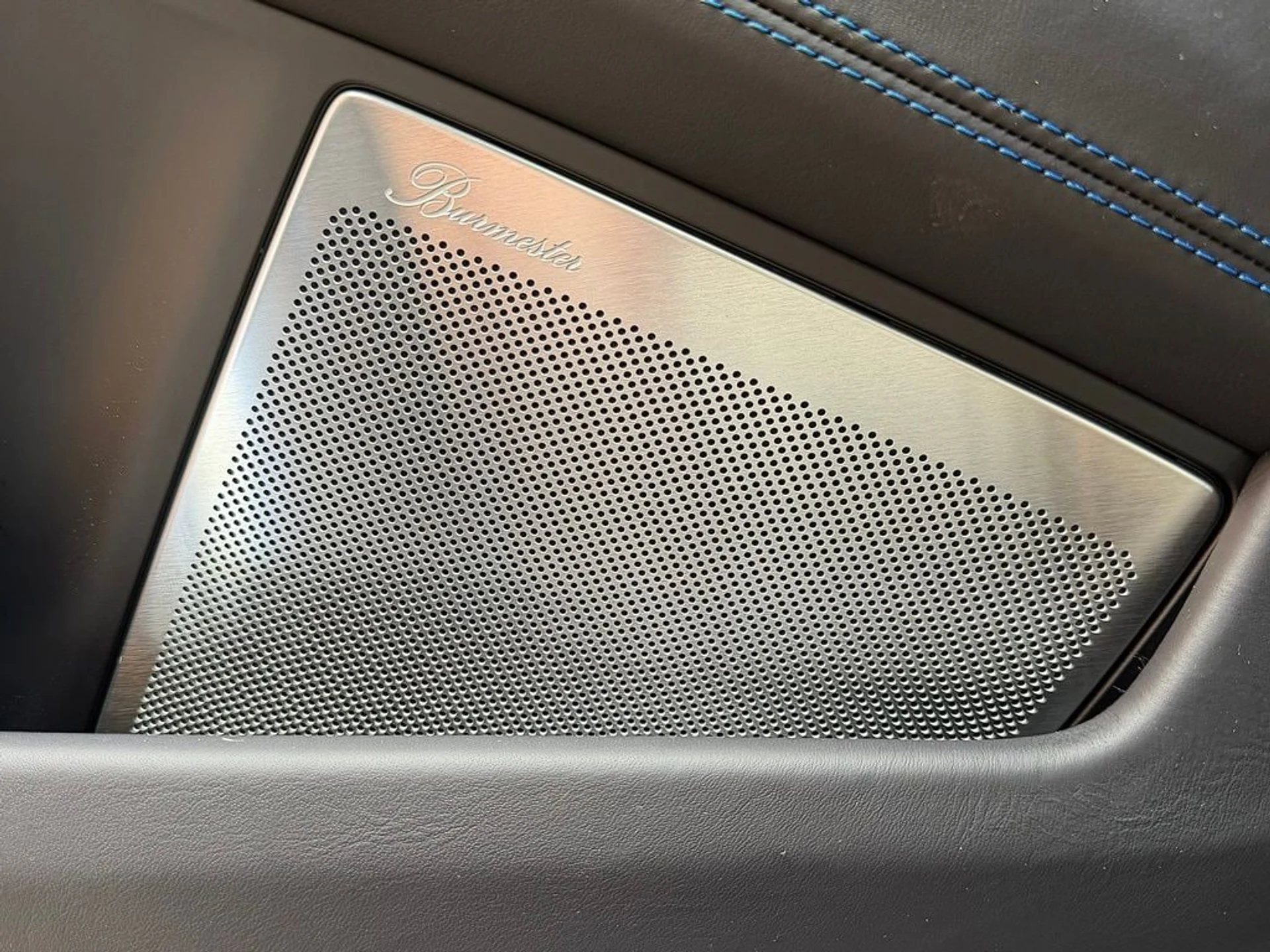 mph017_3085539463_1999725d4037d9f0895796320bc78cbbx_386365608d