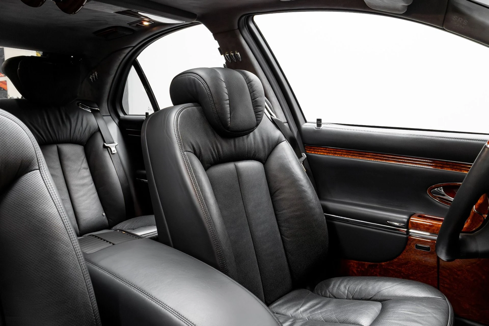 mph017_3085582801_Used_2004_Maybach_57_1769486757_d43e1f2953