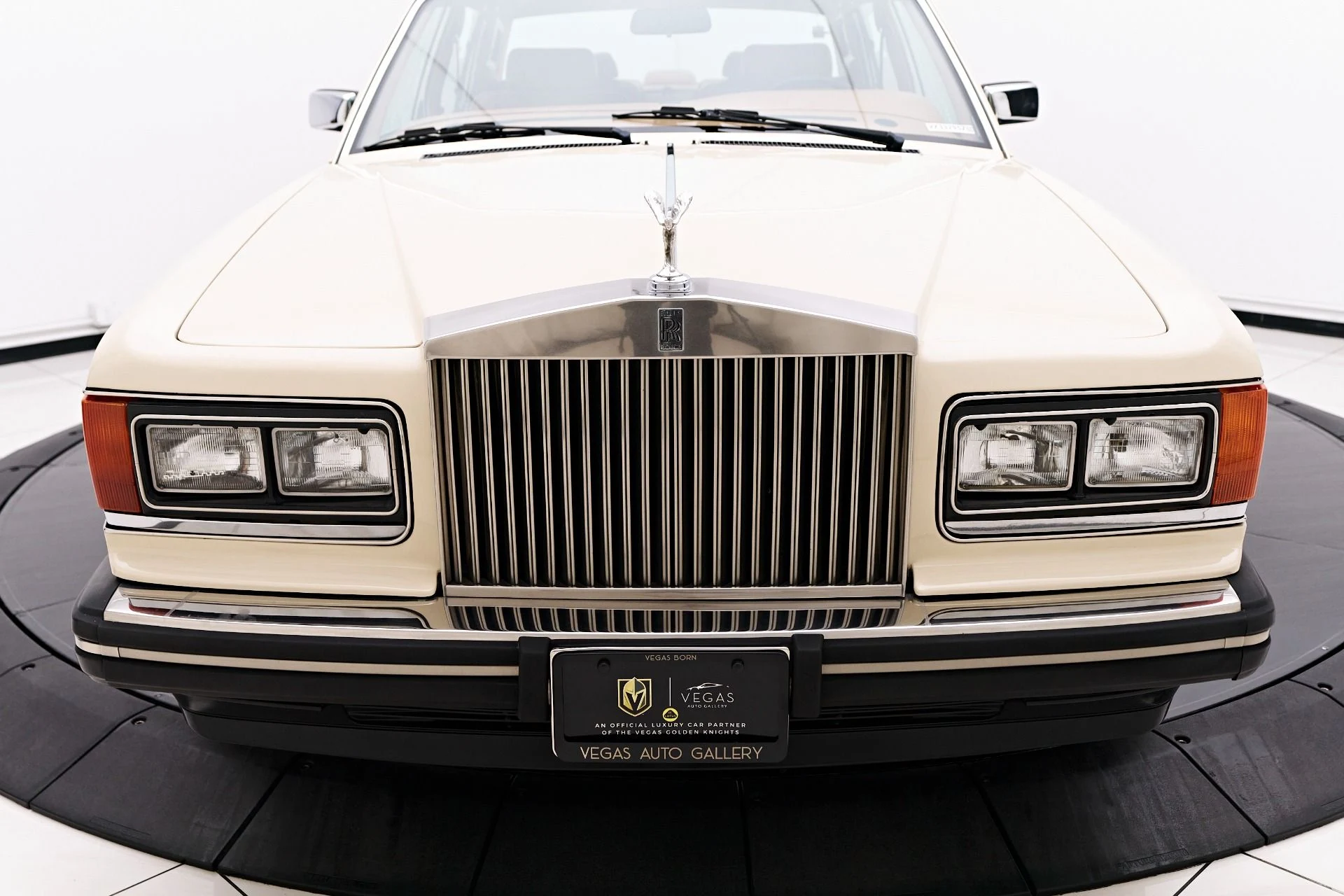 mph017_309011943_Used_1990_Rolls_Royce_Silver_Spur_1755058774_ebfe043405