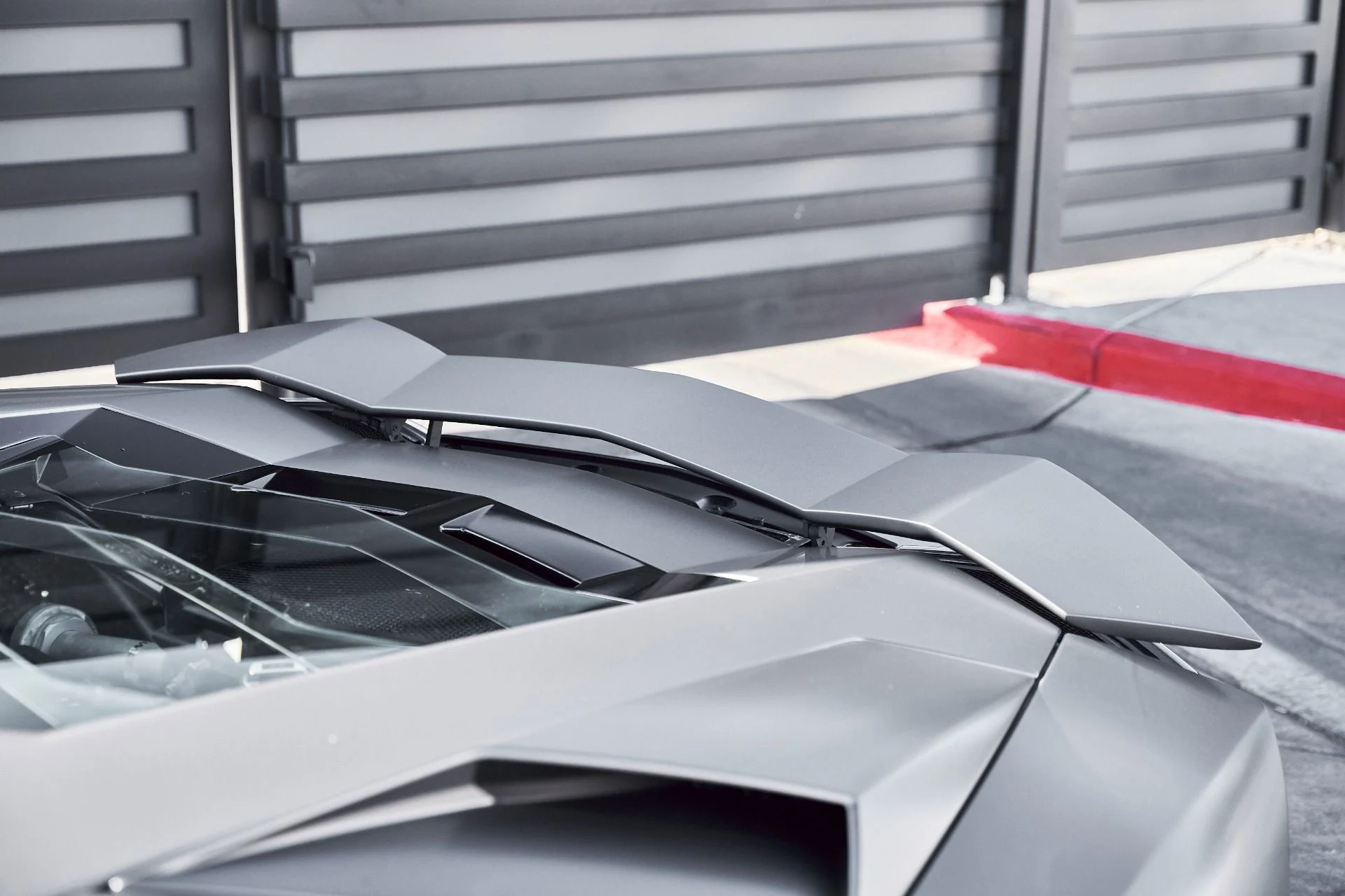 mph017_3091664101_Used_2018_Lamborghini_Aventador_S_Base_1773191792_5e1efeb1f1