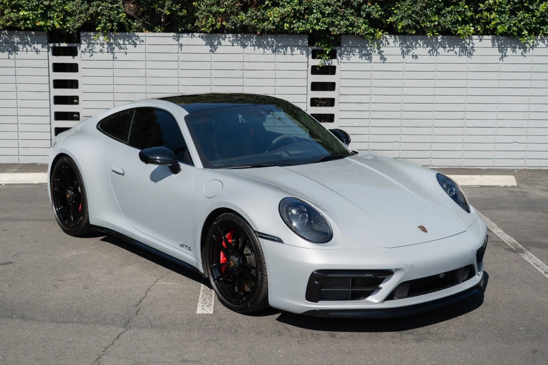 mph017_3097886369_Used_2024_Porsche_911_Carrera_GTS_1755716211_d4fc621fcd