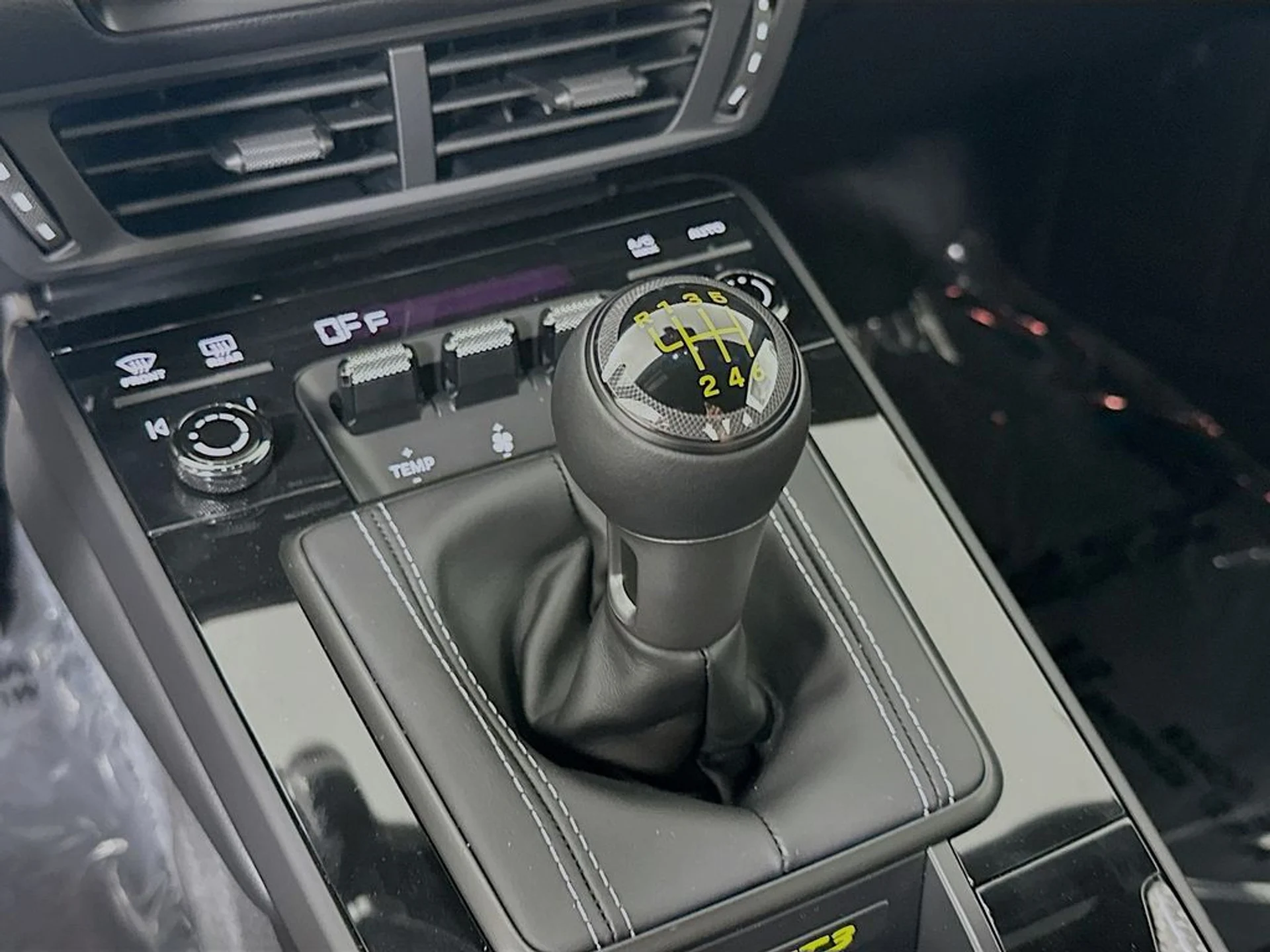 mph017_3100835487_c4c237ddba74934a3c73582493132422x_6c0be6030b