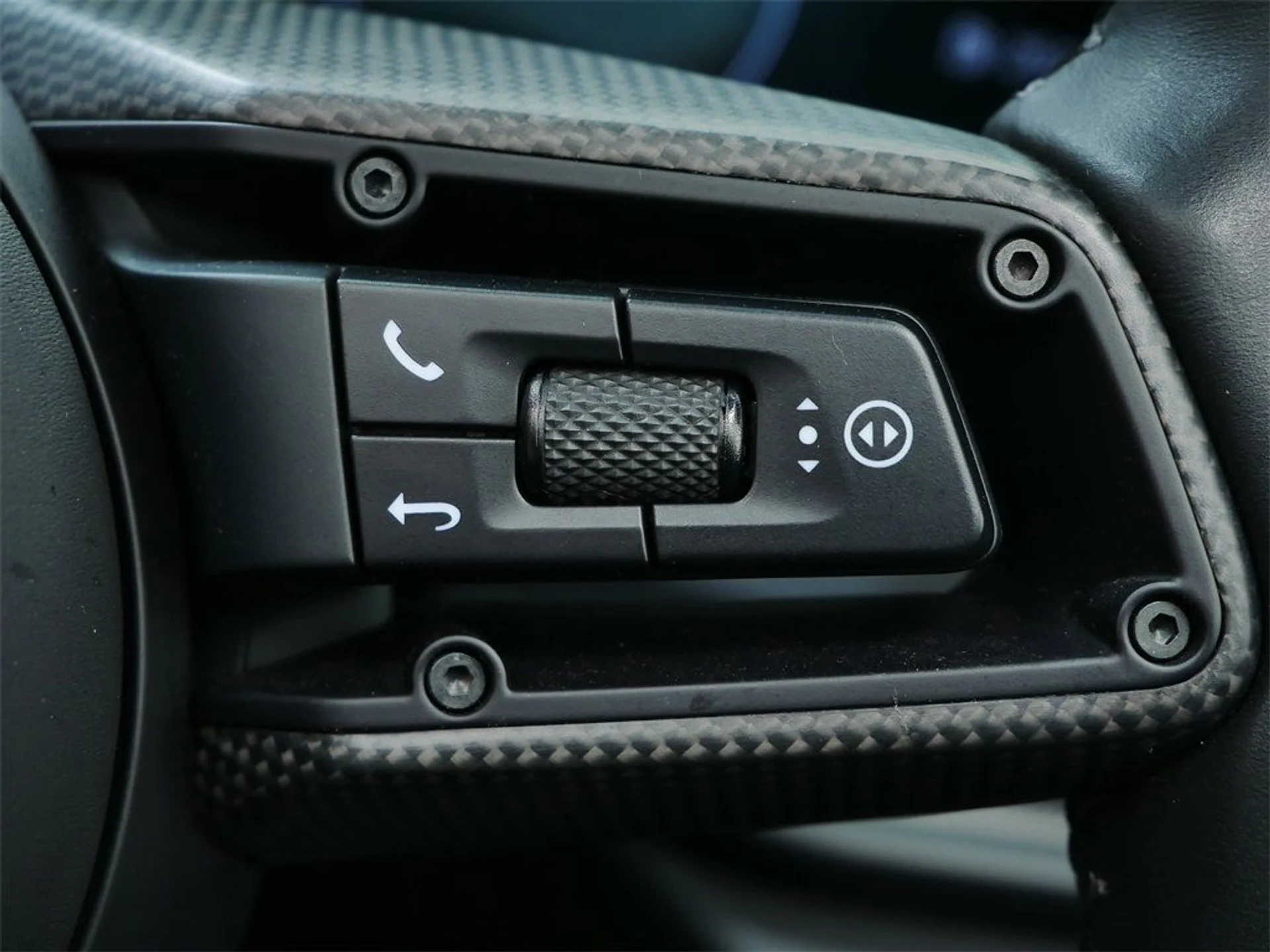 mph017_3114568409_62d53d12ec70c7f95bfcb1f7dd00d34a_89663fd6d0