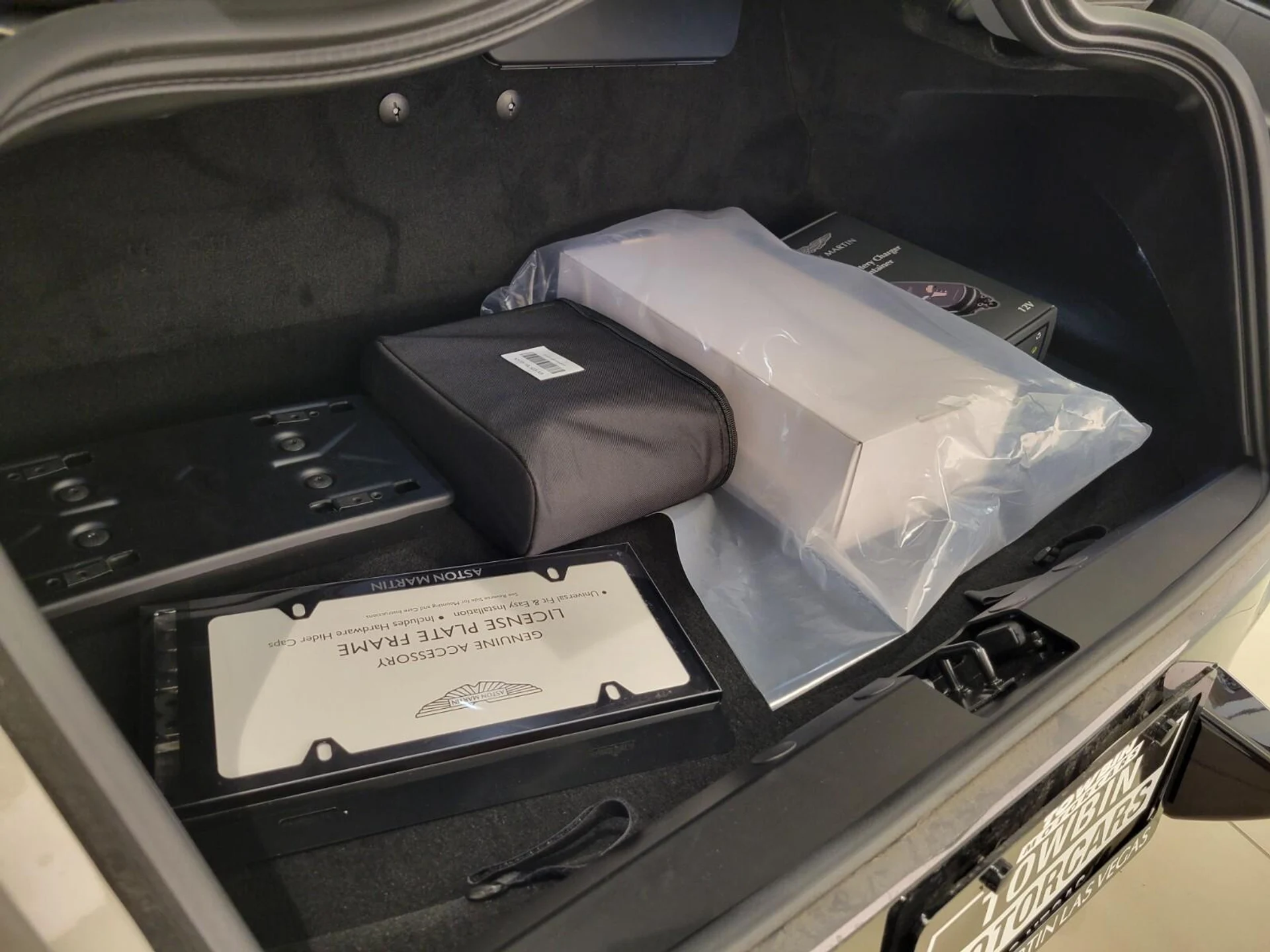 mph017_3123016958_Used_2024_Aston_Martin_DB_12_1734001273_a2697ef0d7