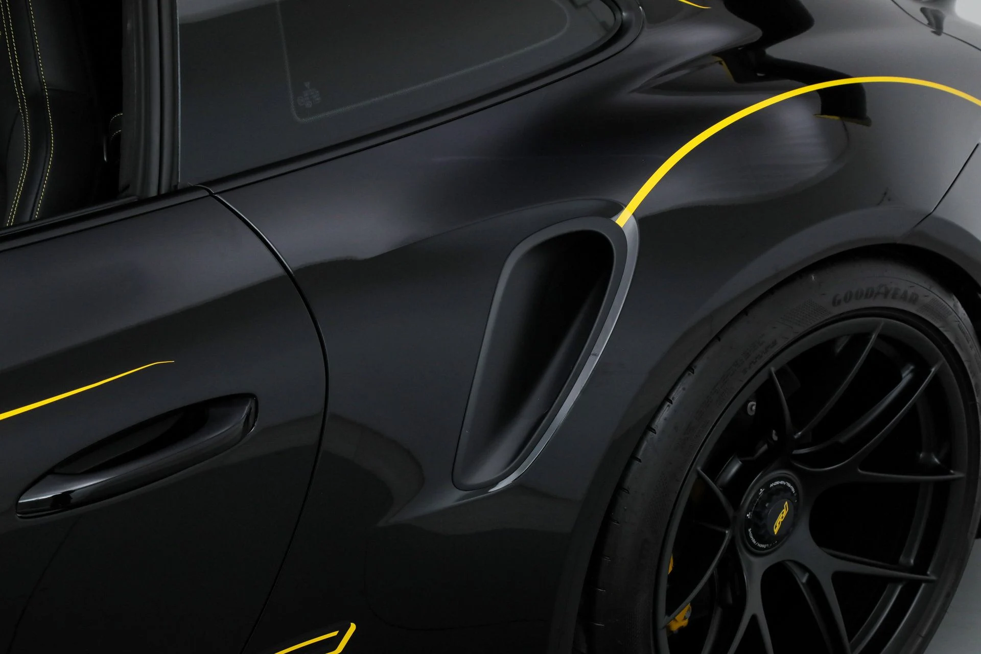 mph017_3135805239_4251212356c9c2ef3a1e67f95df2df01_9244edf0ce