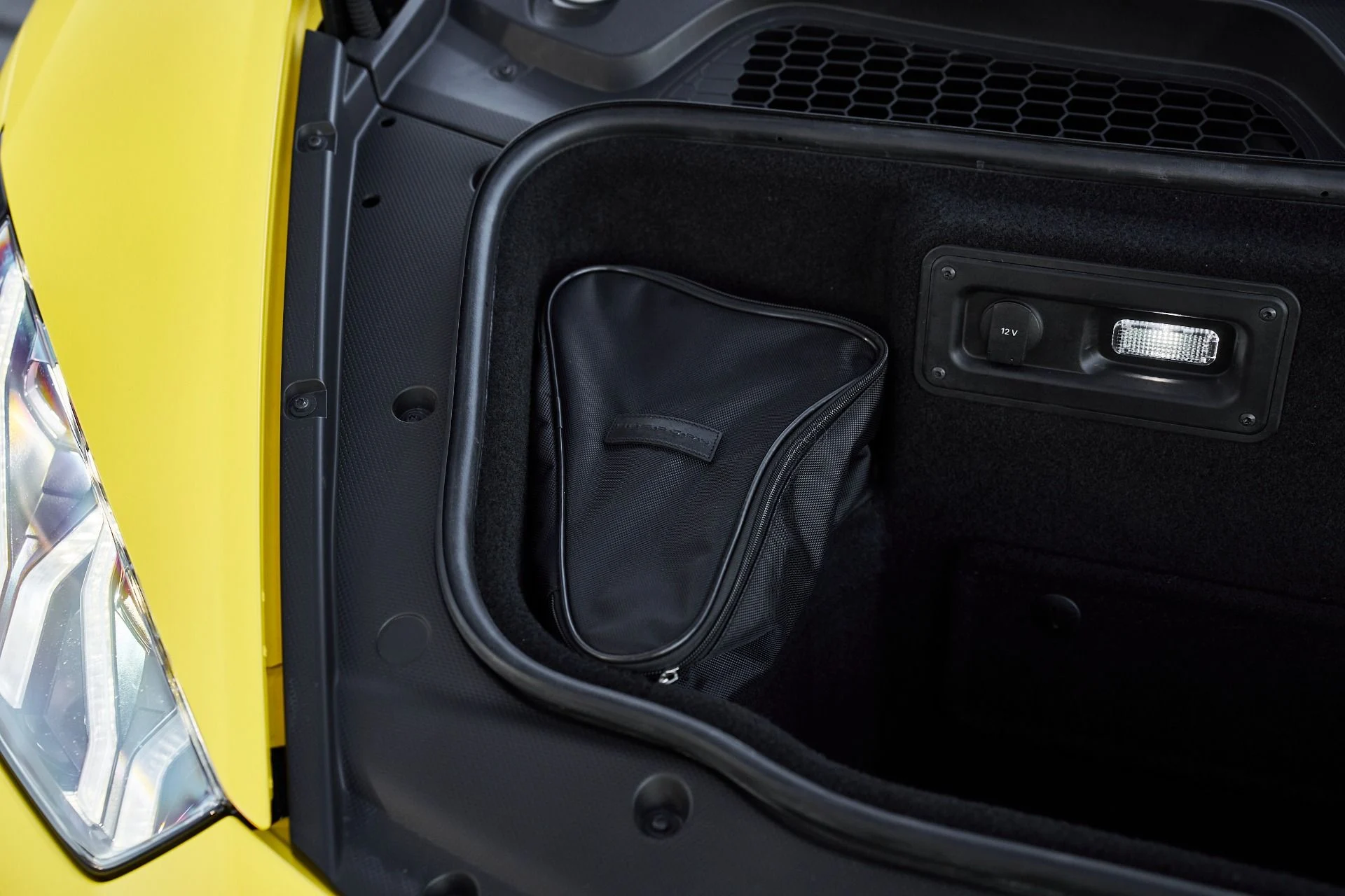 mph017_313589645_Used_2023_Lamborghini_Huracan_Tecnica_Base_1765333480_89322709e2