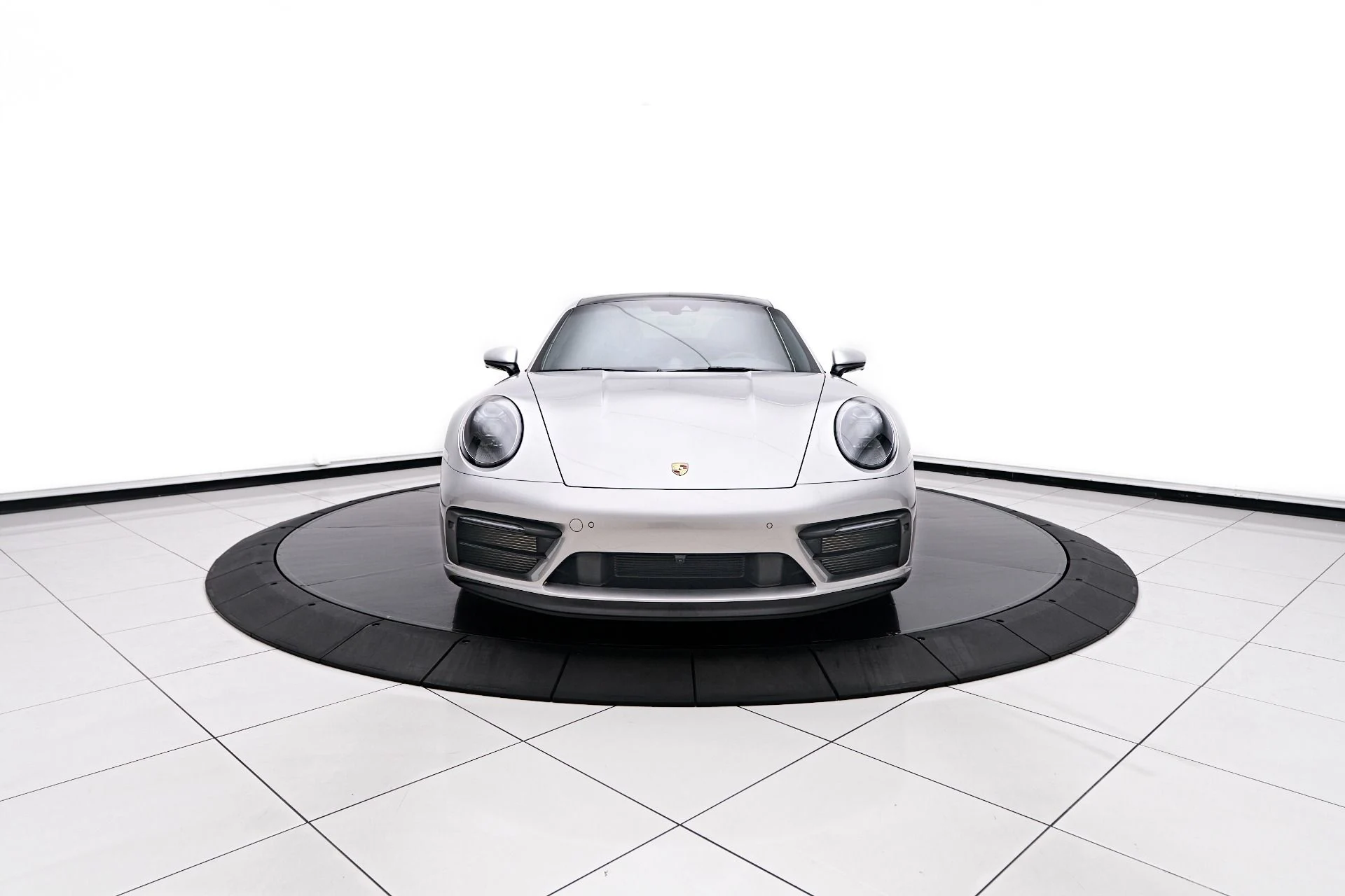 mph017_3139715931_Used_2024_Porsche_911_Carrera_4_GTS_1753409003_ab44357f59