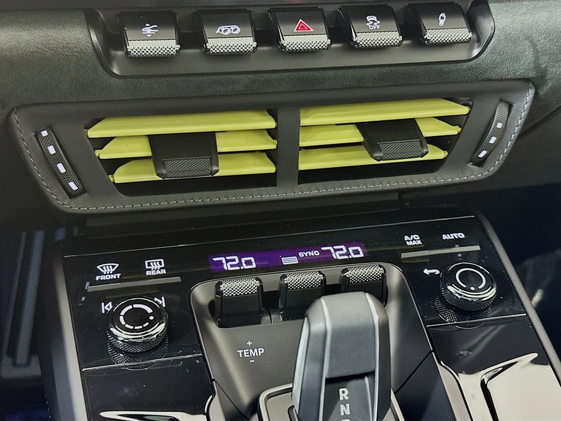 mph017_3142372355_8a07e21e82329835a2ff1895f2dbd775x_0415fa6b5c