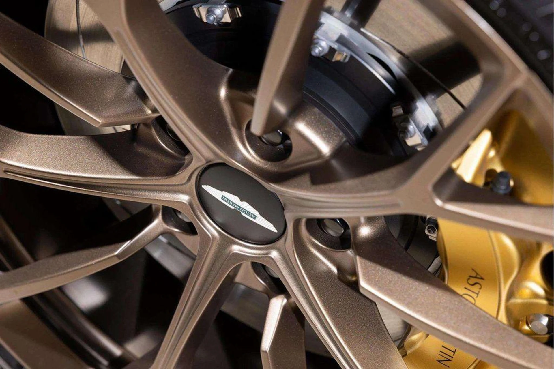 mph017_3143537881_co_N_2_PPP_7_Fie_Fl_QR_2_wu6a63_Bp_U_f5b796d948