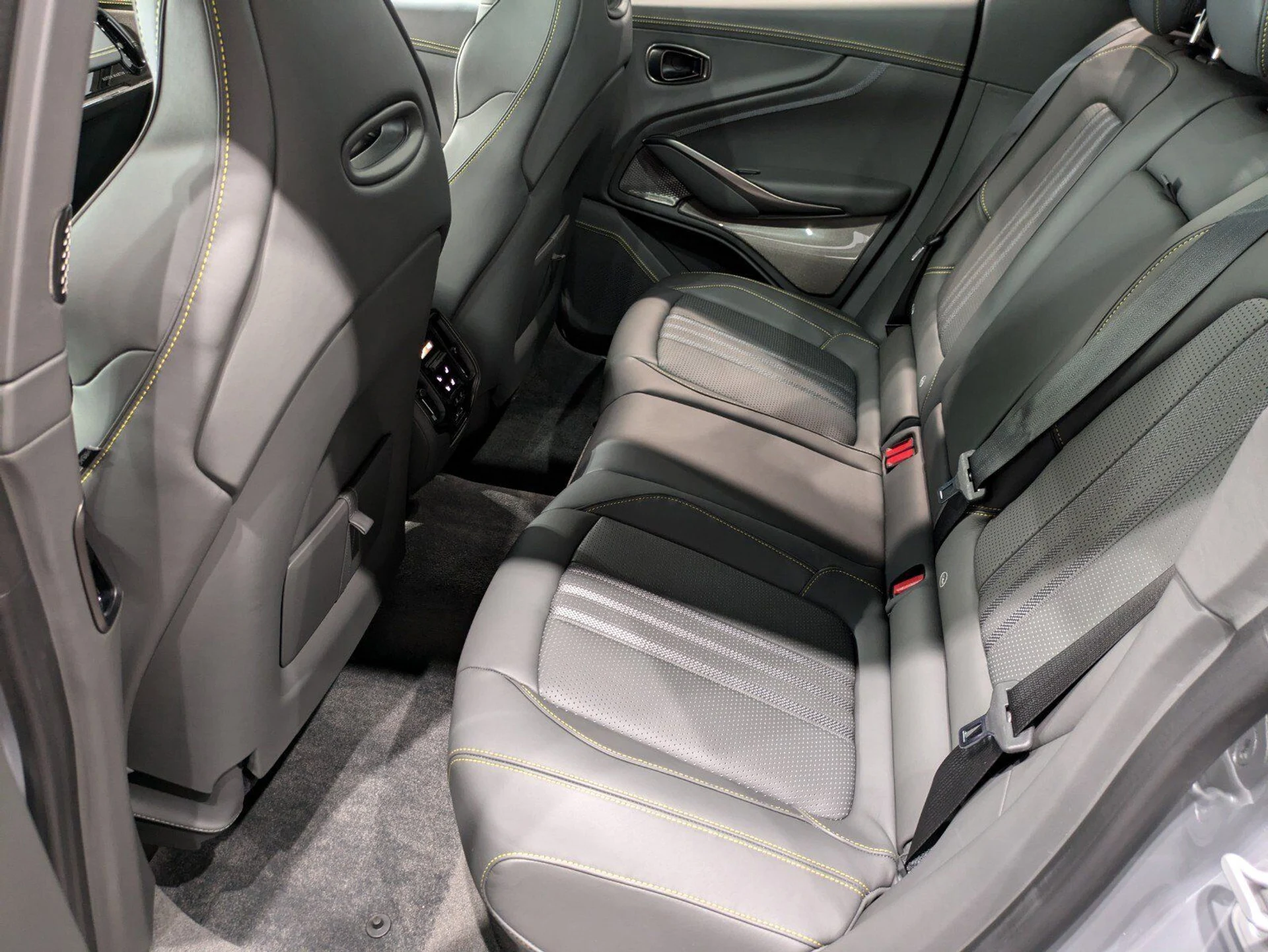 mph017_3145383670_967b6b8f303d53481e62d0bd14305cec_72768bc66a