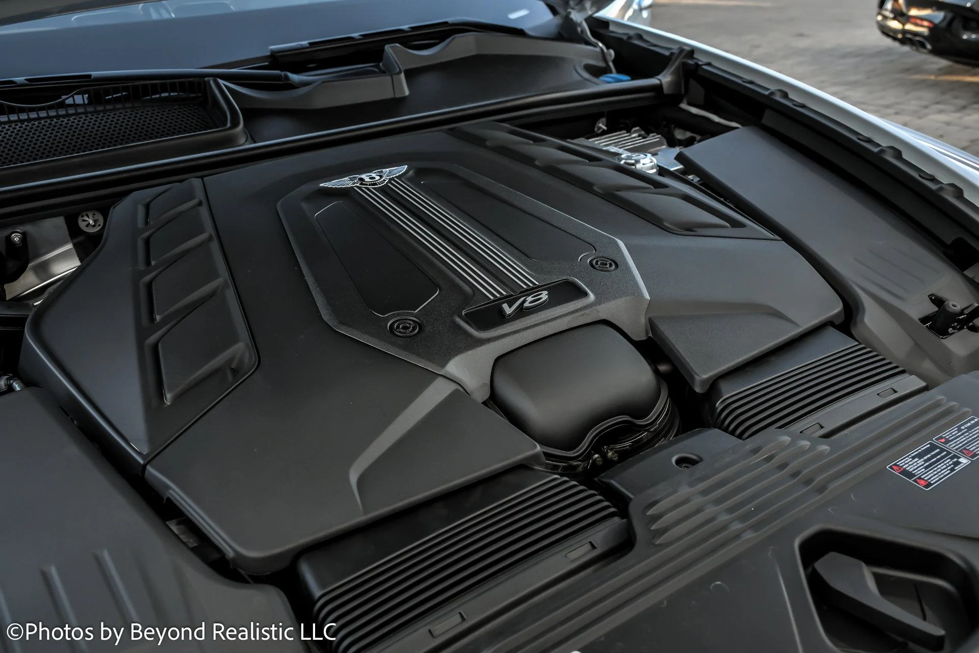 mph017_3149183099_Used_2024_Bentley_Bentayga_V8_1764105166_7683342311