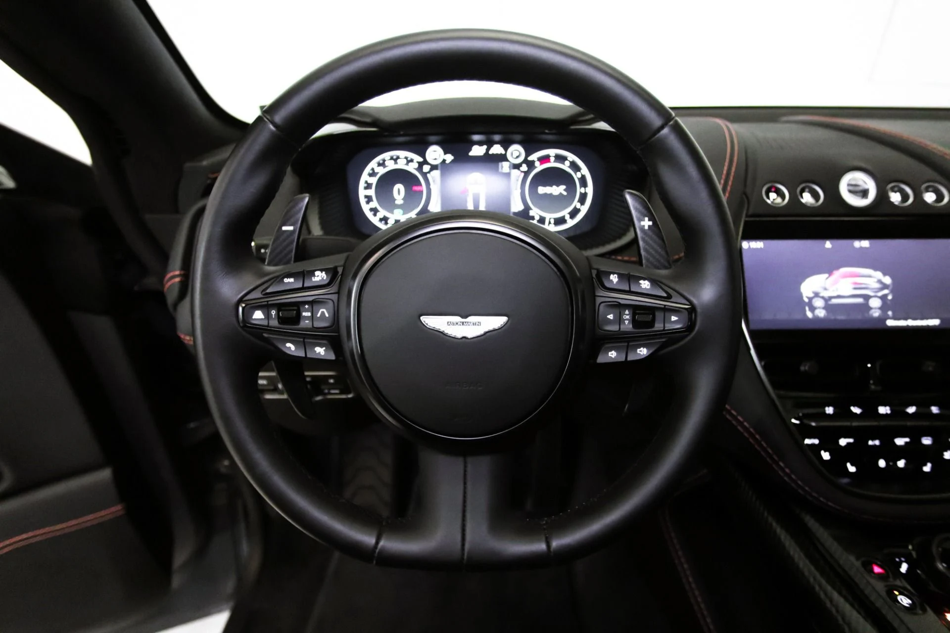 mph017_3157835201_Used_2023_Aston_Martin_DBX_707_1744811574_a0230a7e37