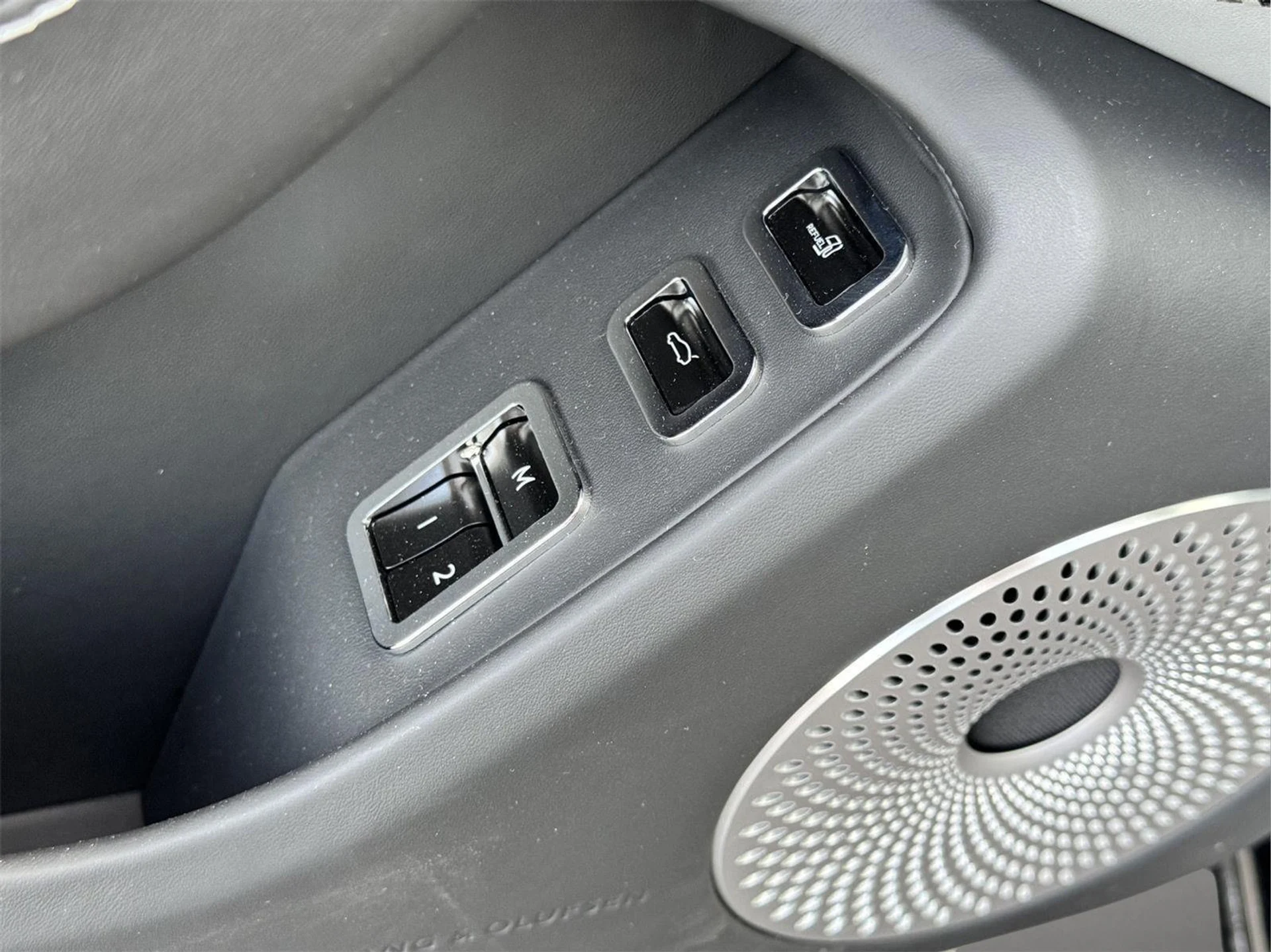 mph017_3160894117_e8b11b2a68c339408c79e0dcd14b4e83_225bee1425