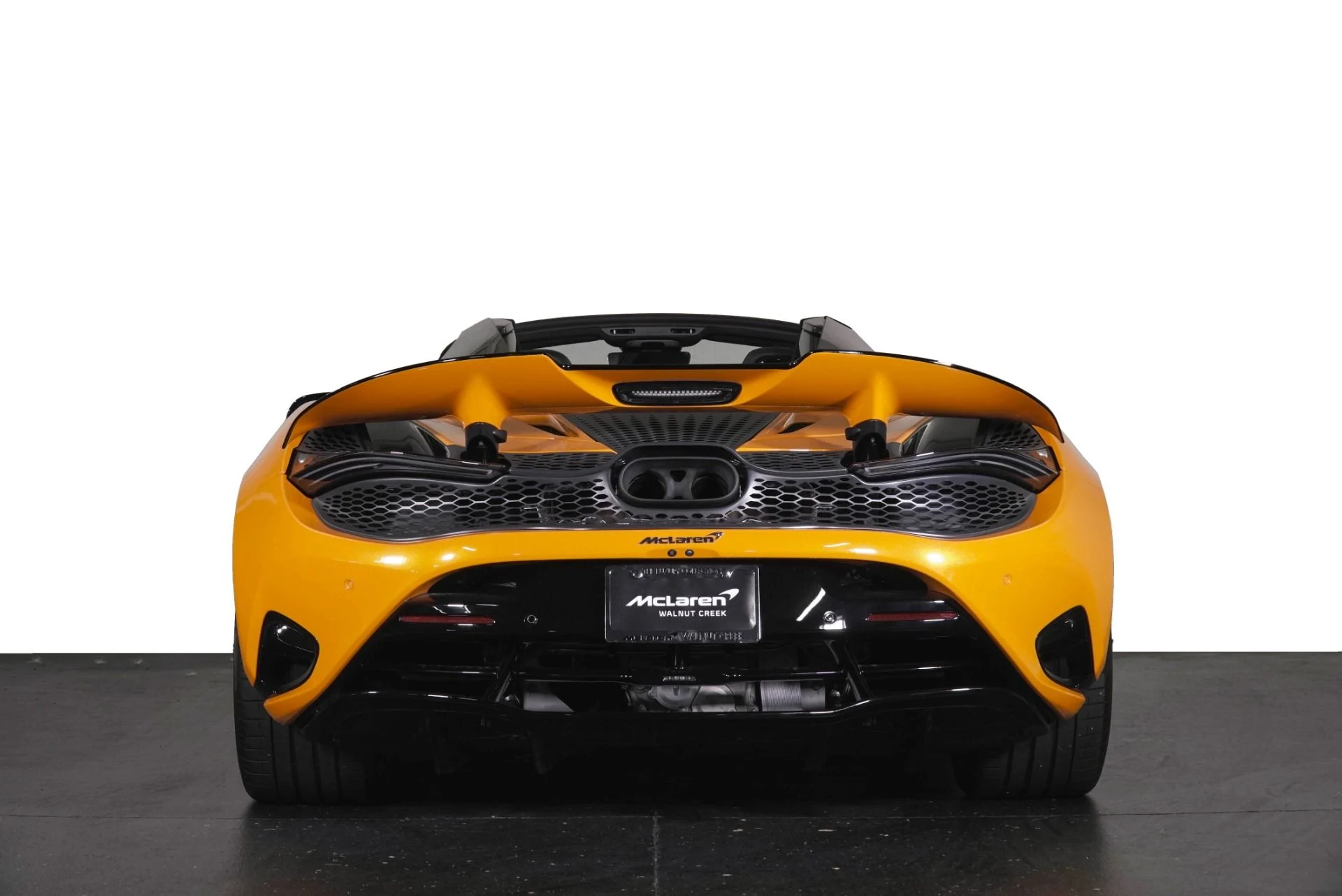 mph017_3170715200_Used_2024_Mc_Laren_750_S_1788650264_55c9d21d29