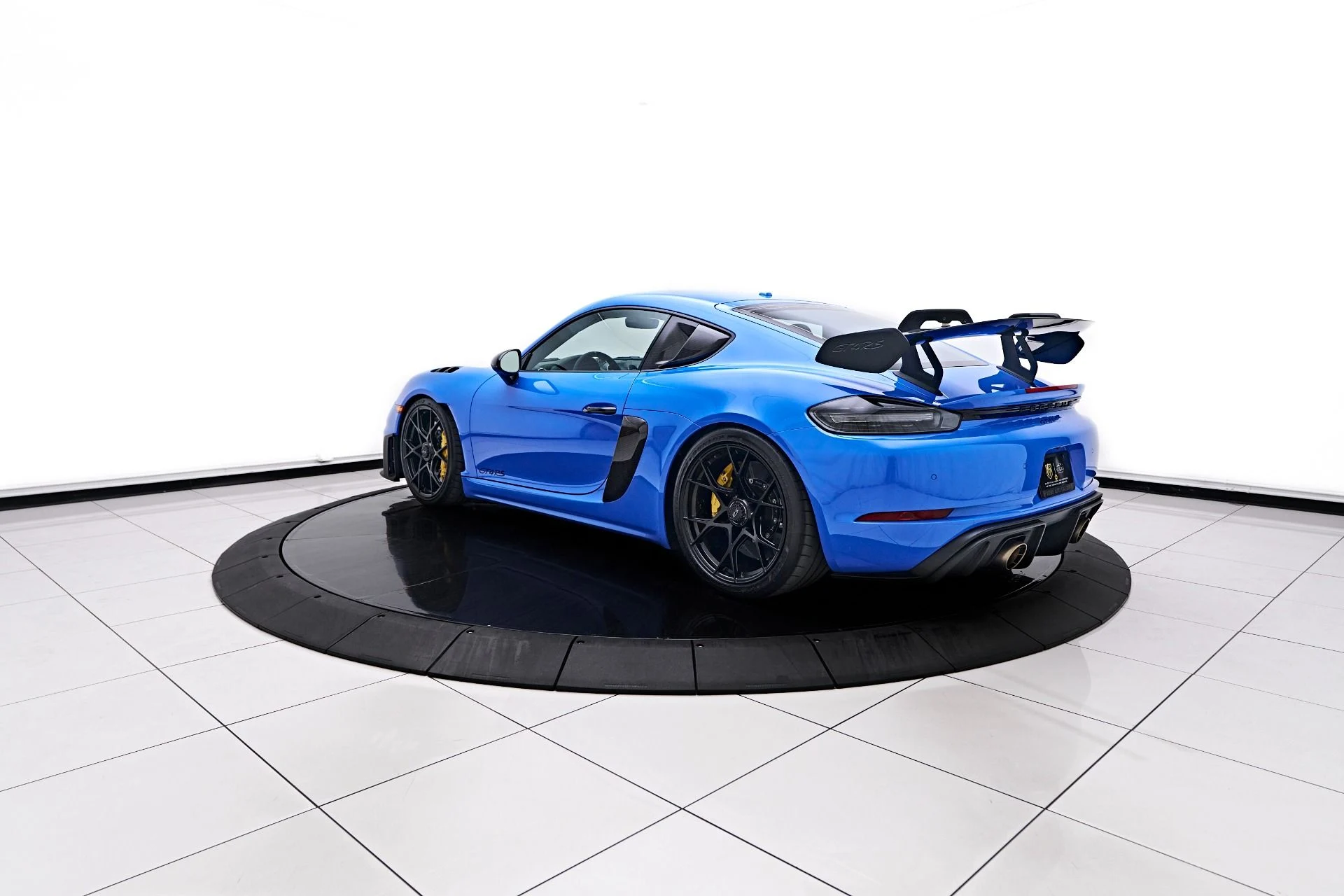mph017_3170957082_Used_2024_Porsche_718_Cayman_GT_4_RS_1757637879_62d7eb104b