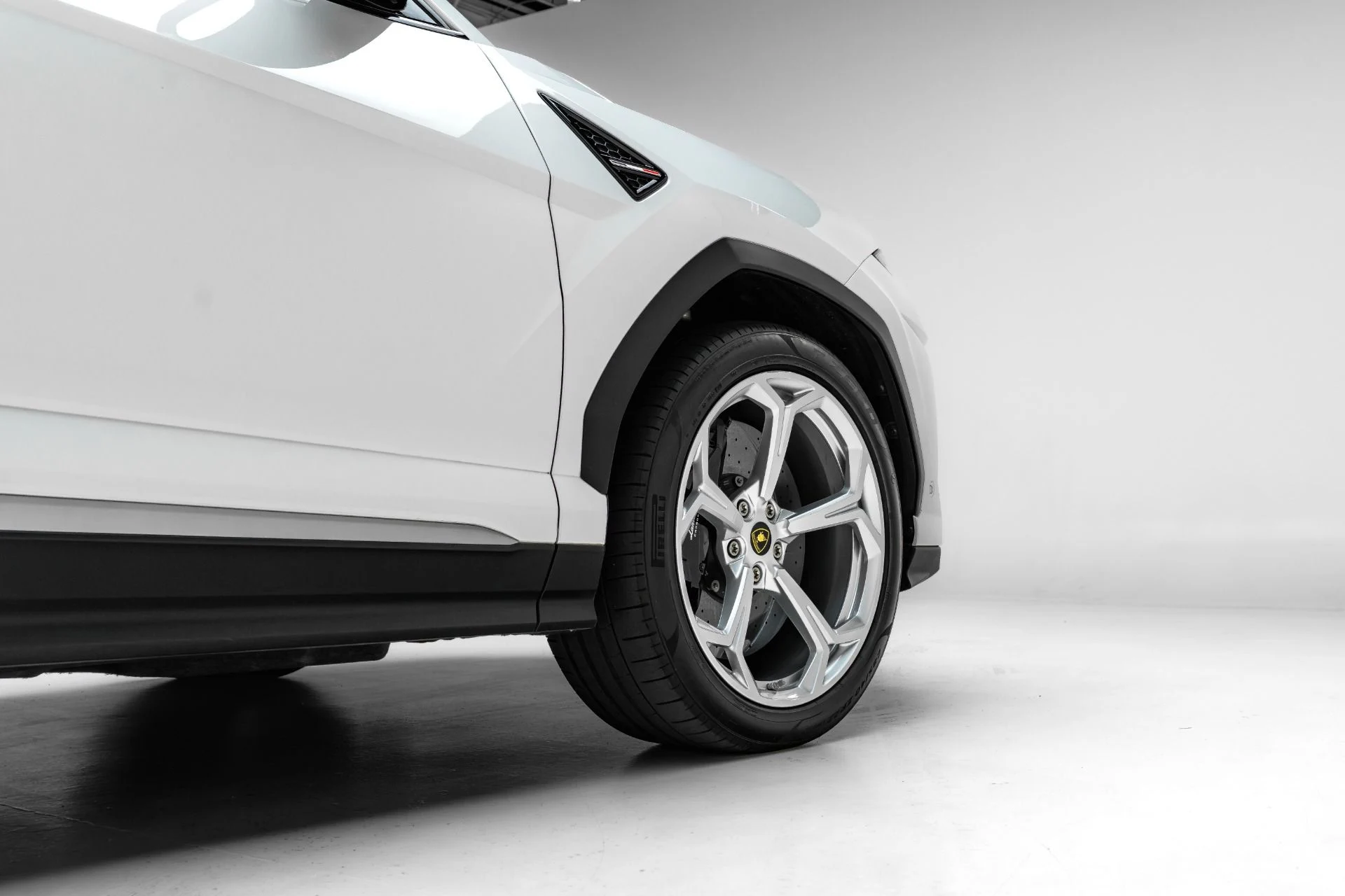 mph017_3173877477_Used_2020_Lamborghini_Urus_1780965462_c30ff75030