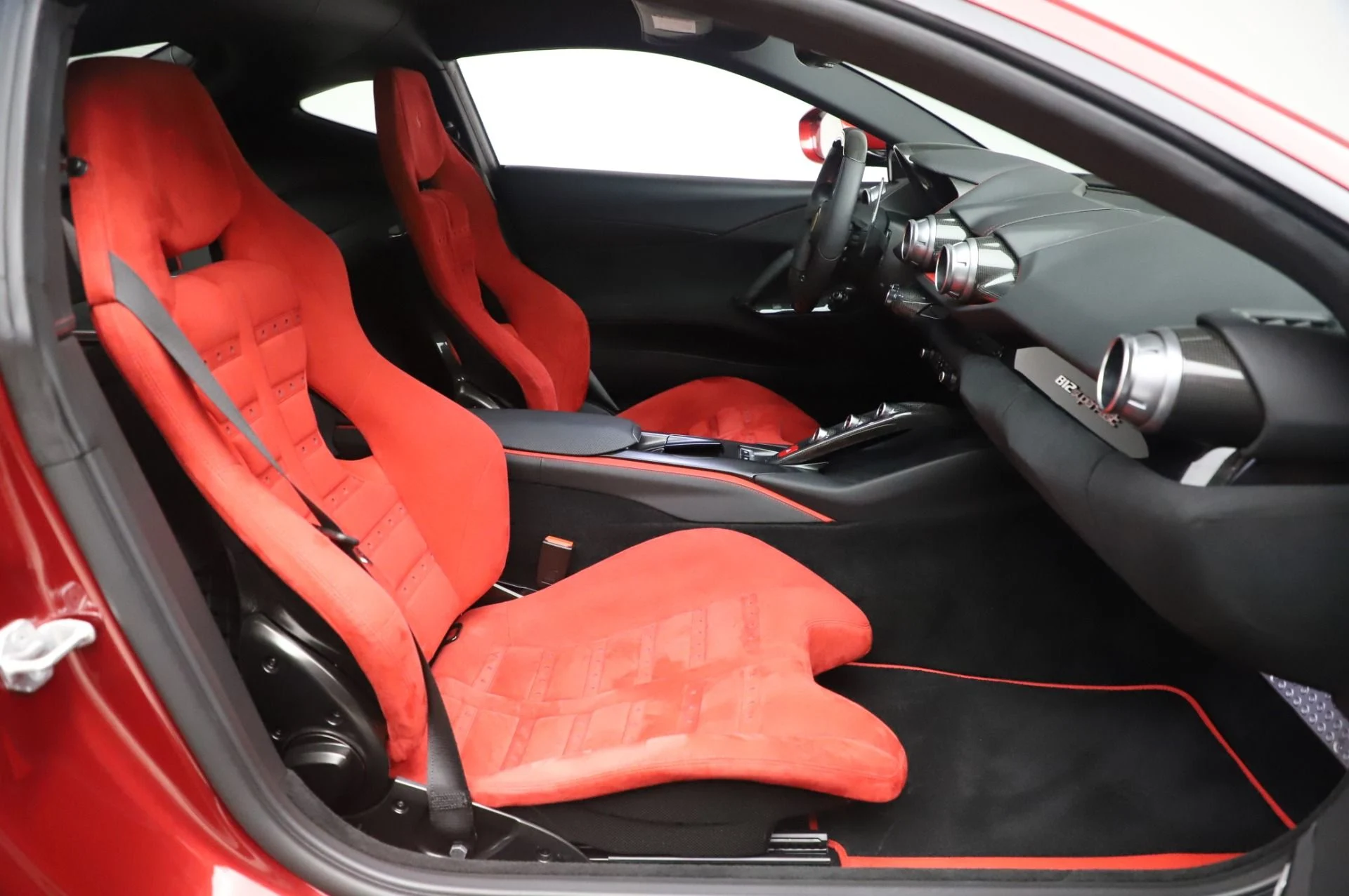 mph017_317542568_Used_2020_Ferrari_812_Superfast_1782508885_8e50fefed0