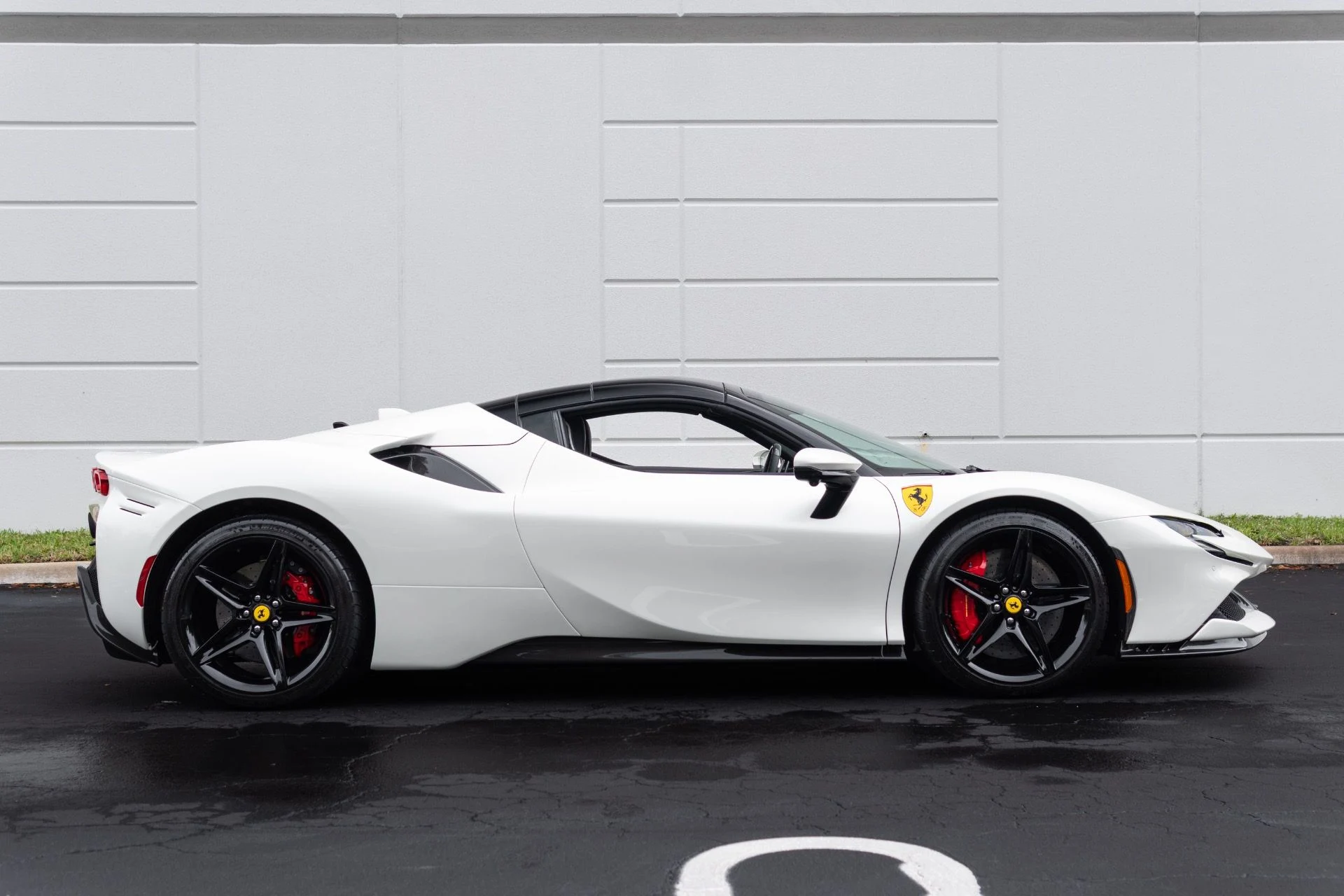 mph017_3176373735_Used_2024_Ferrari_SF_90_Spider_1775624639_bf404bf9ea