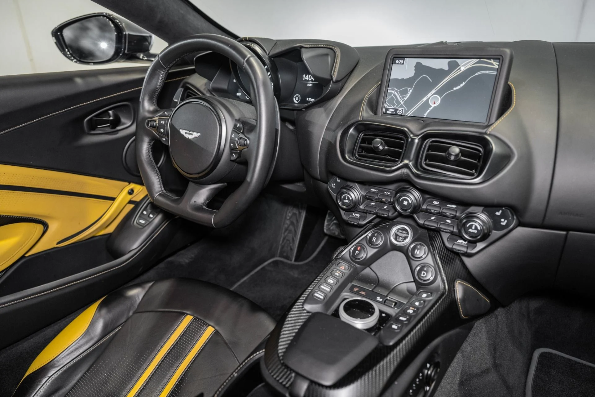 mph017_318534829_Used_2019_Aston_Martin_Vantage_1765989078_d2592f8843