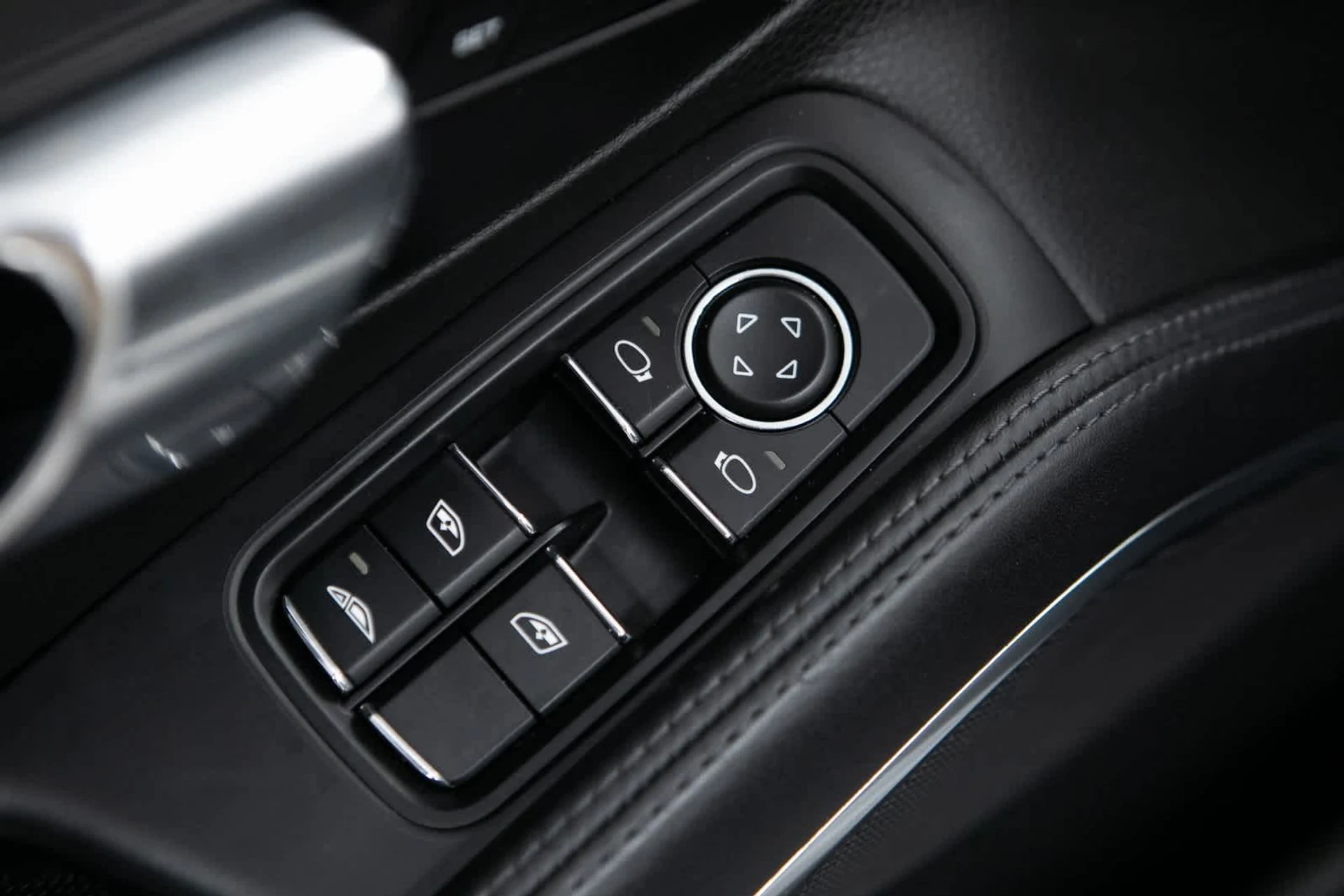 mph017_3188180026_fdbbe5b82d2a292378d214817160d9cbx_b5782e565c