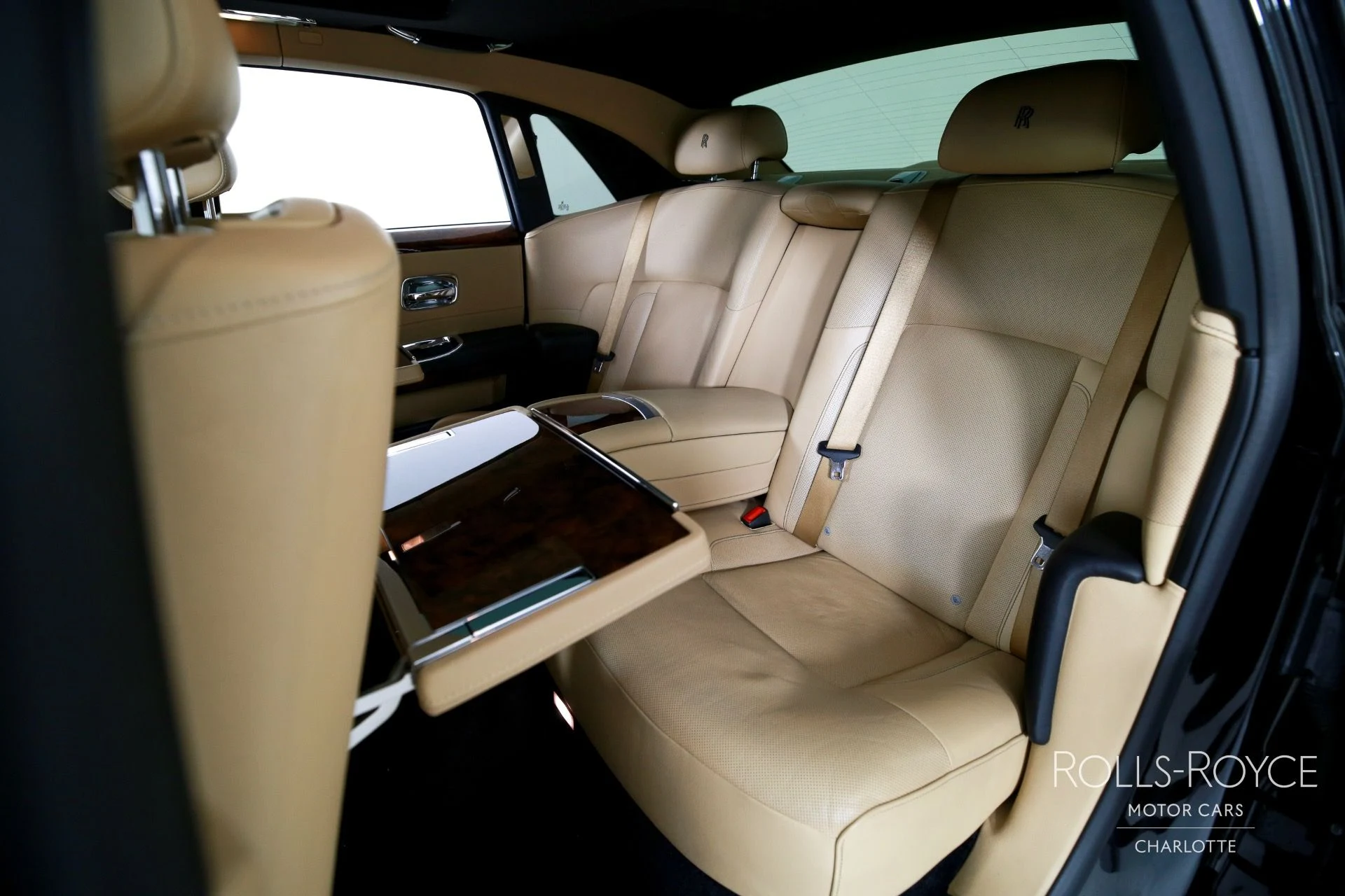 mph017_3197025391_Used_2014_Rolls_Royce_Ghost_1757714696_8567fac133