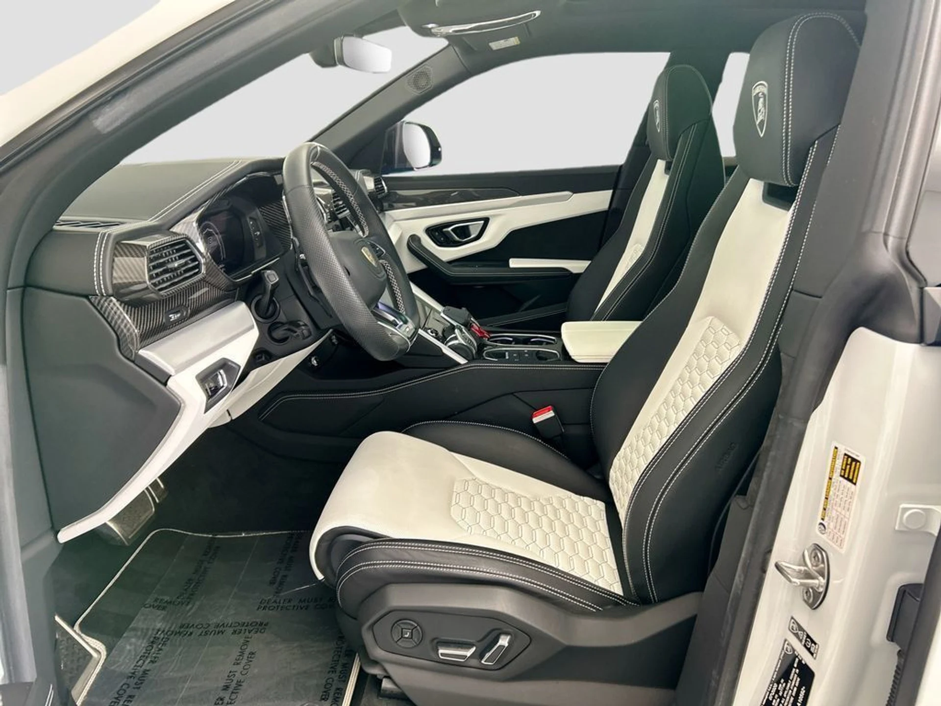 mph017_3199667138_used_2020_lamborghini_urus_awd_8119_23020577_18_1024_21365e3f73