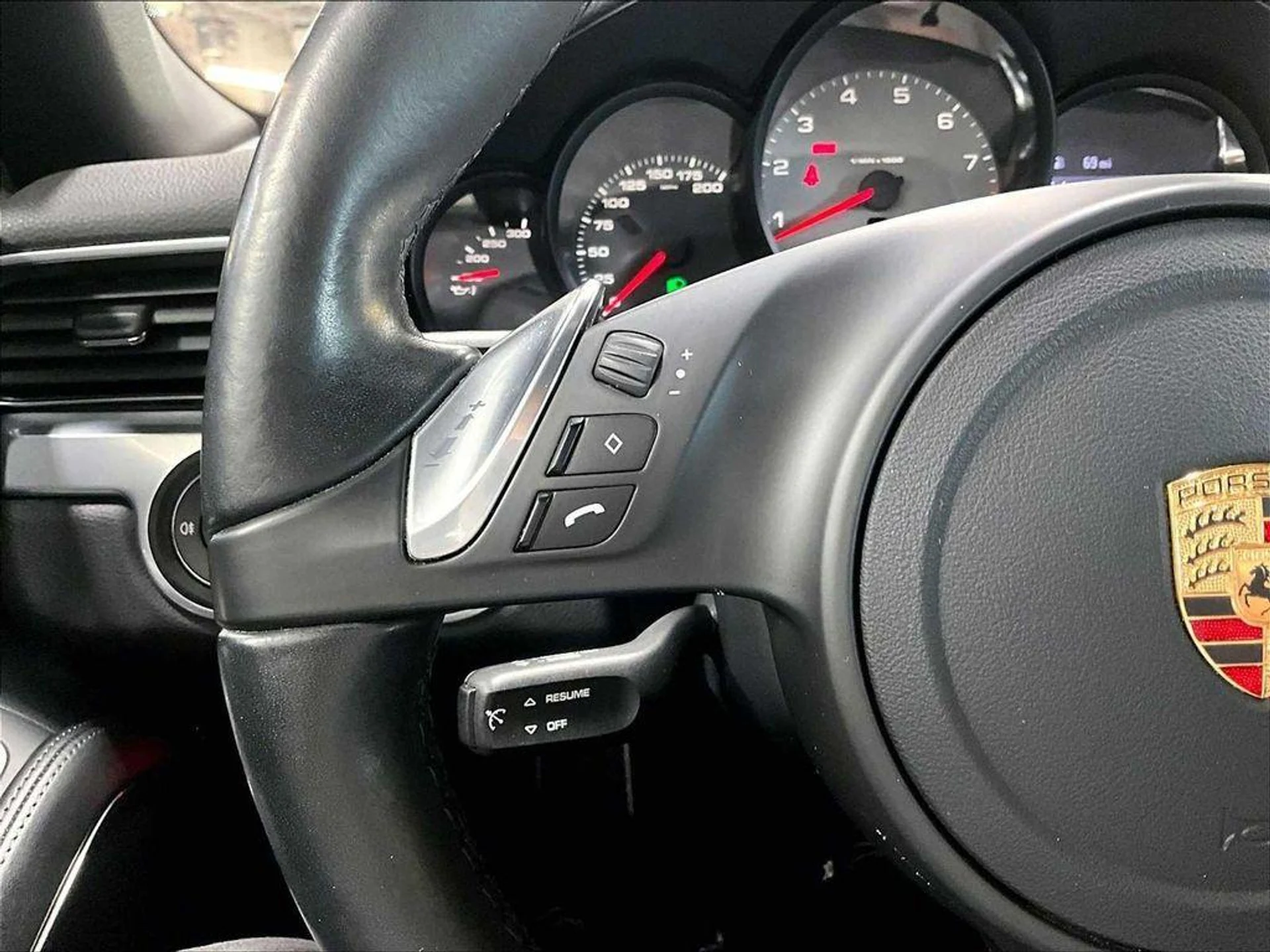 mph017_3201734733_f_Hfa_Zem1uf_U_F_Az8_P9_Gm_KN_Jh_EQ_60a2479d3d