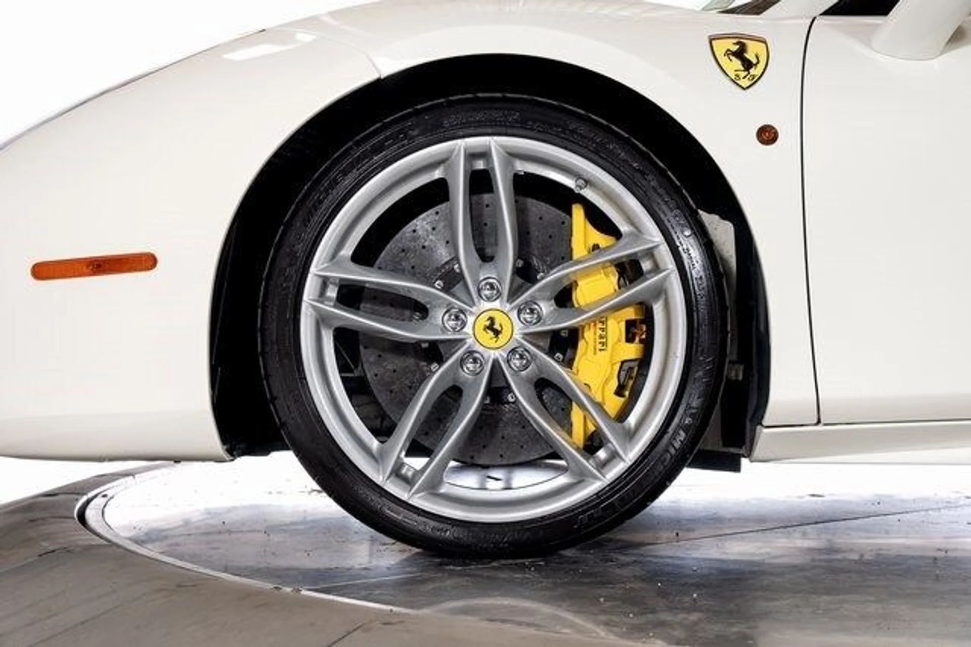 mph017_3202840101_47e4fcbe2b6bcc4f2fa2f5a3f9783856x_ce1c074898