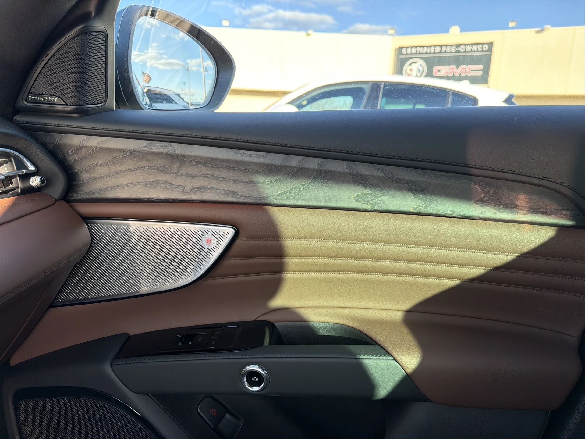 mph017_3208282023_18_e231dc28d3