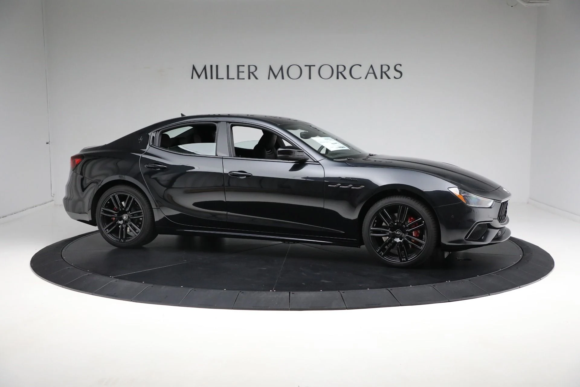 mph017_3212179684_Used_2024_Maserati_Ghibli_Modena_Ultima_Q4_1713534126_0b84f8a318