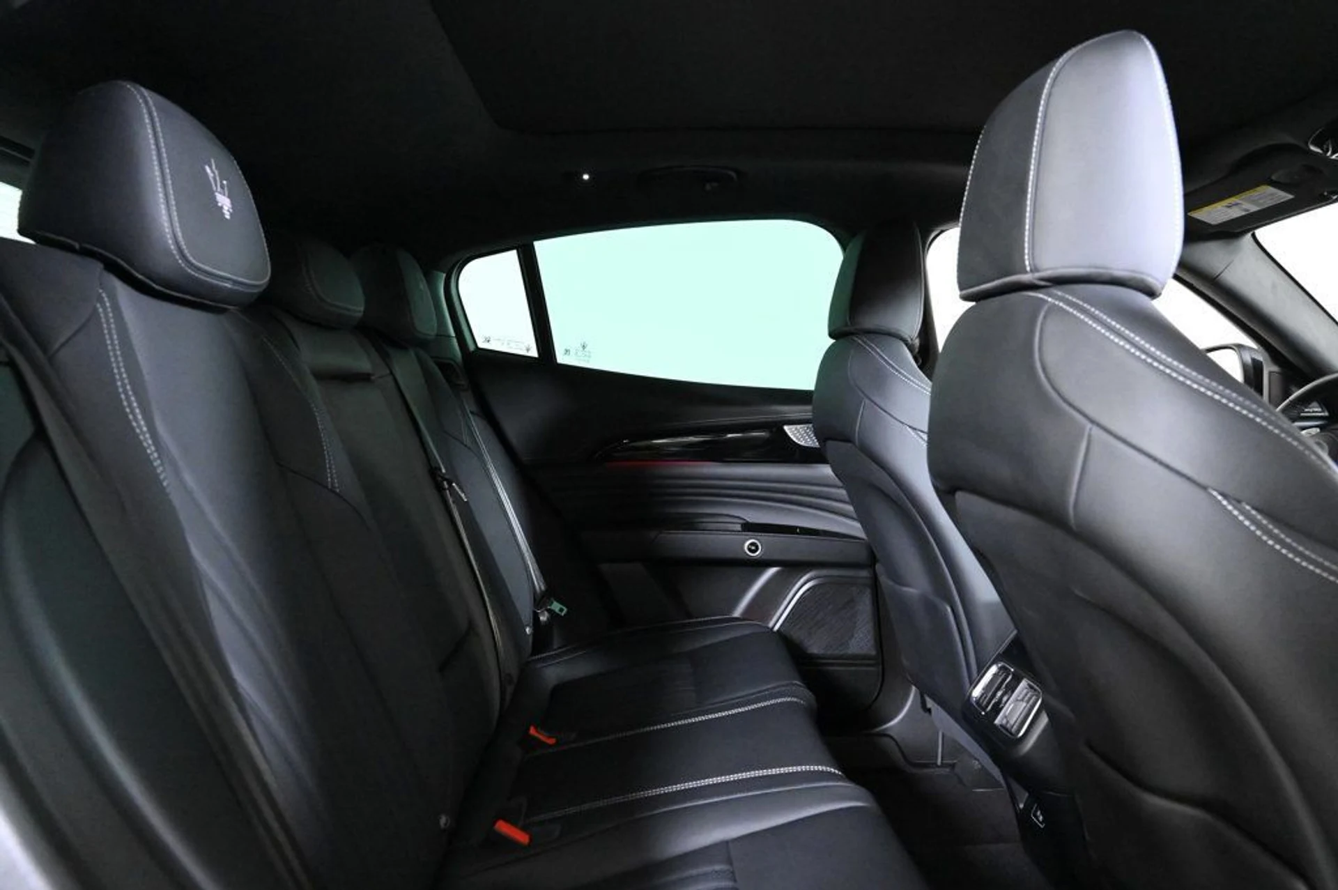 mph017_3212647145_used_2025_maserati_grecale_modena_11350_22941756_17_1024_5683ac1990